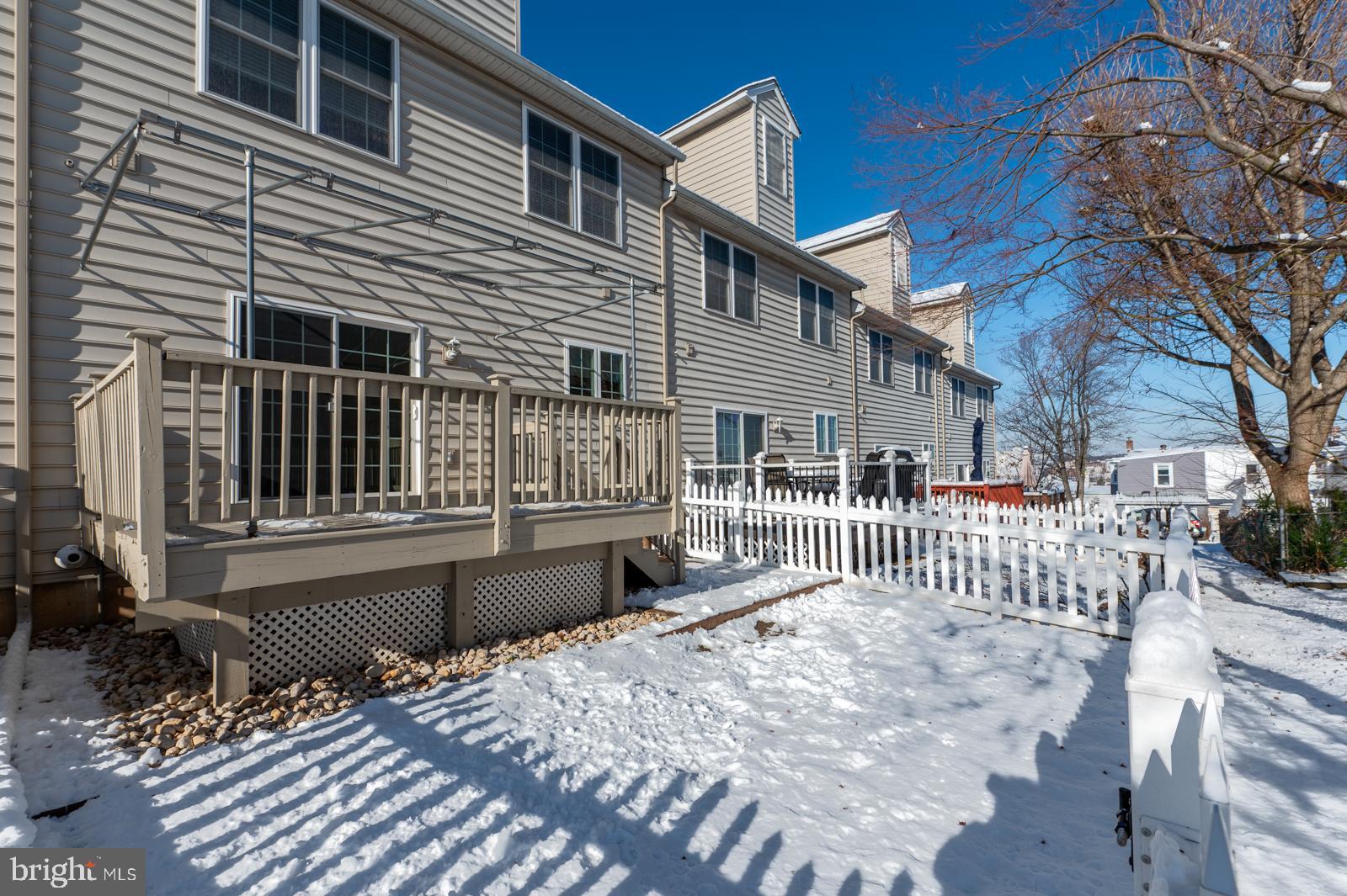 GREEN POINT - Residential