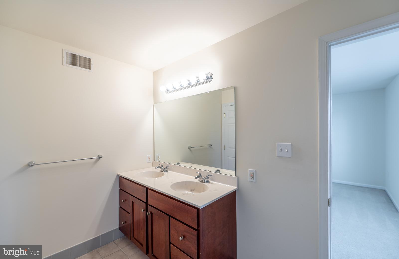 GREEN POINT - Residential