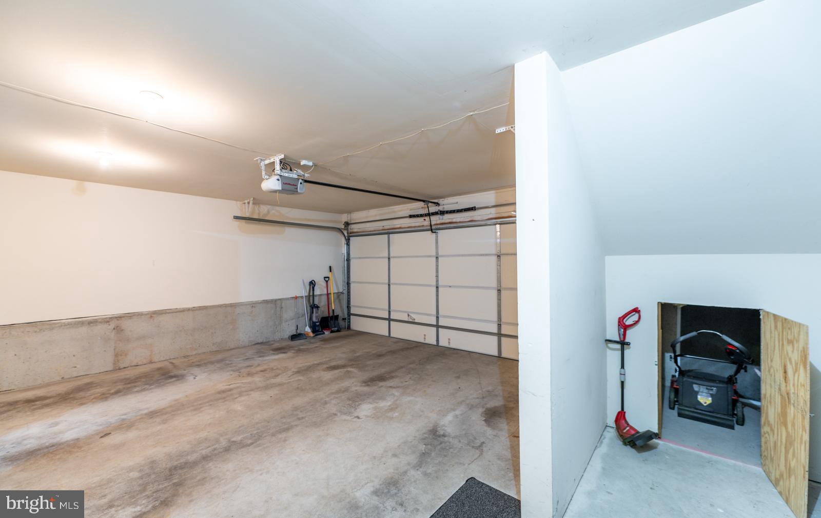 GREEN POINT - Residential