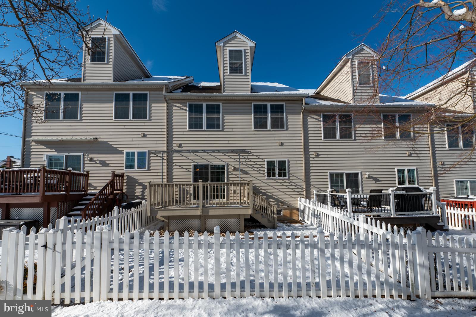 GREEN POINT - Residential