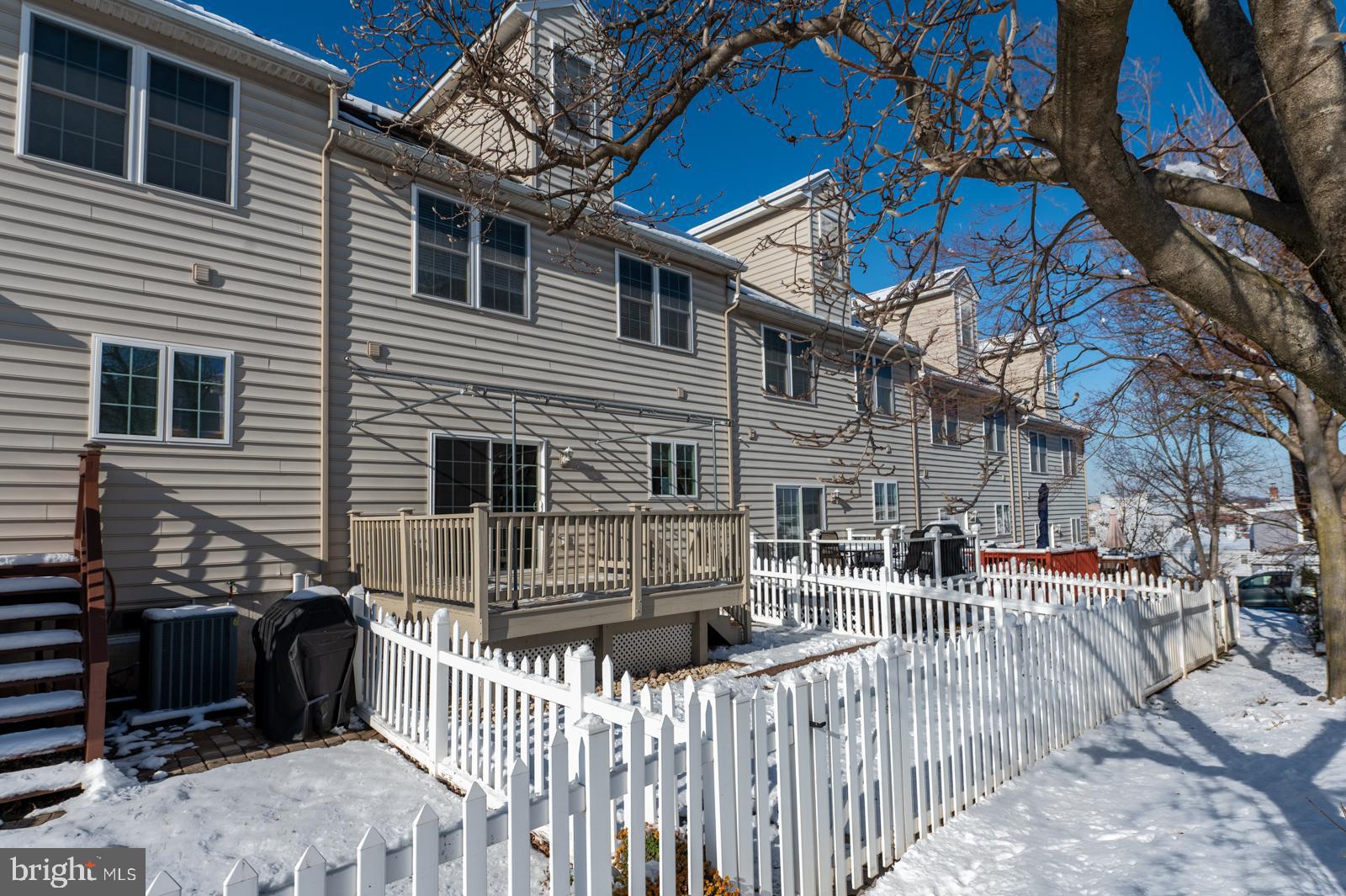 GREEN POINT - Residential