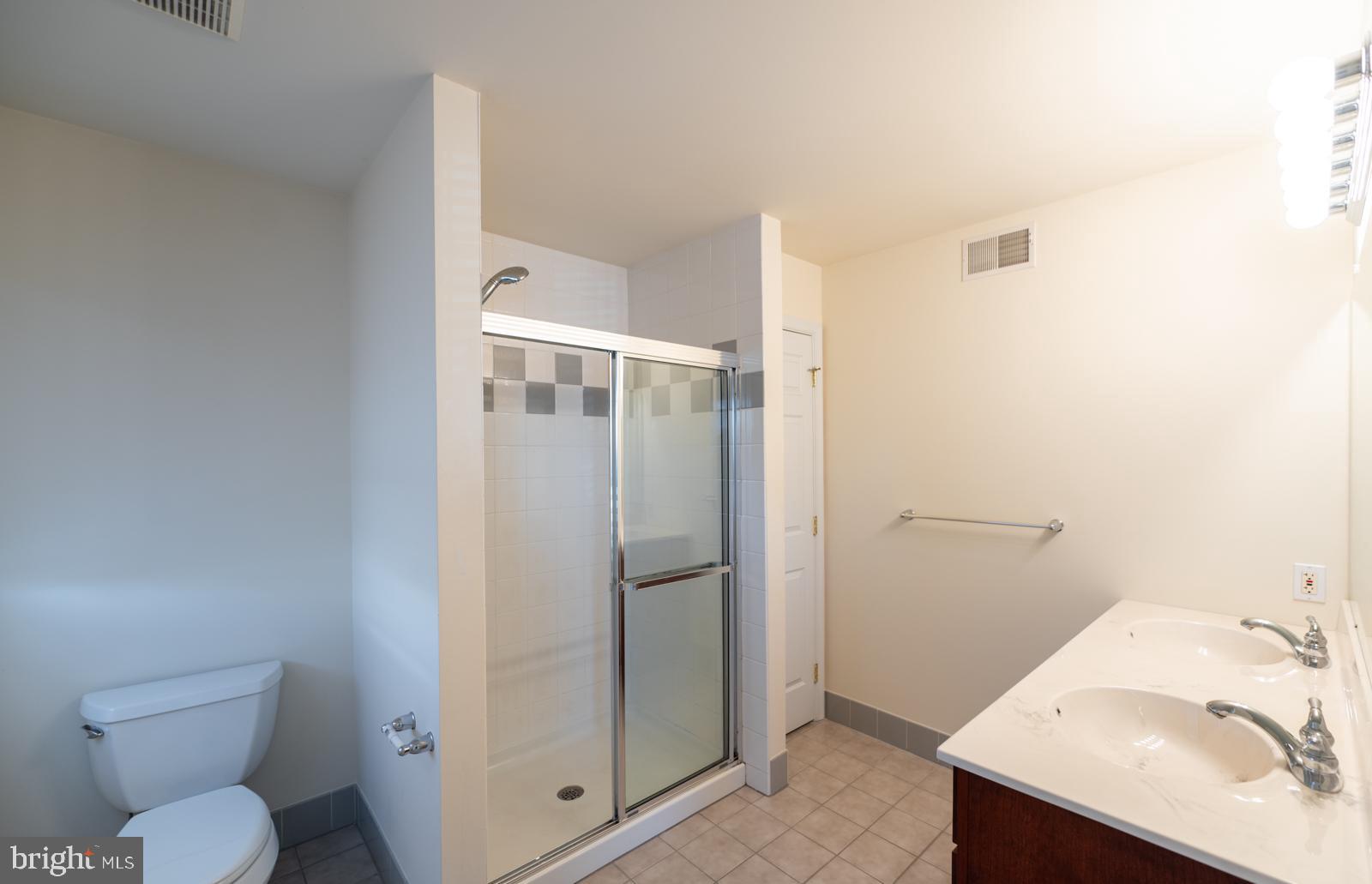 GREEN POINT - Residential