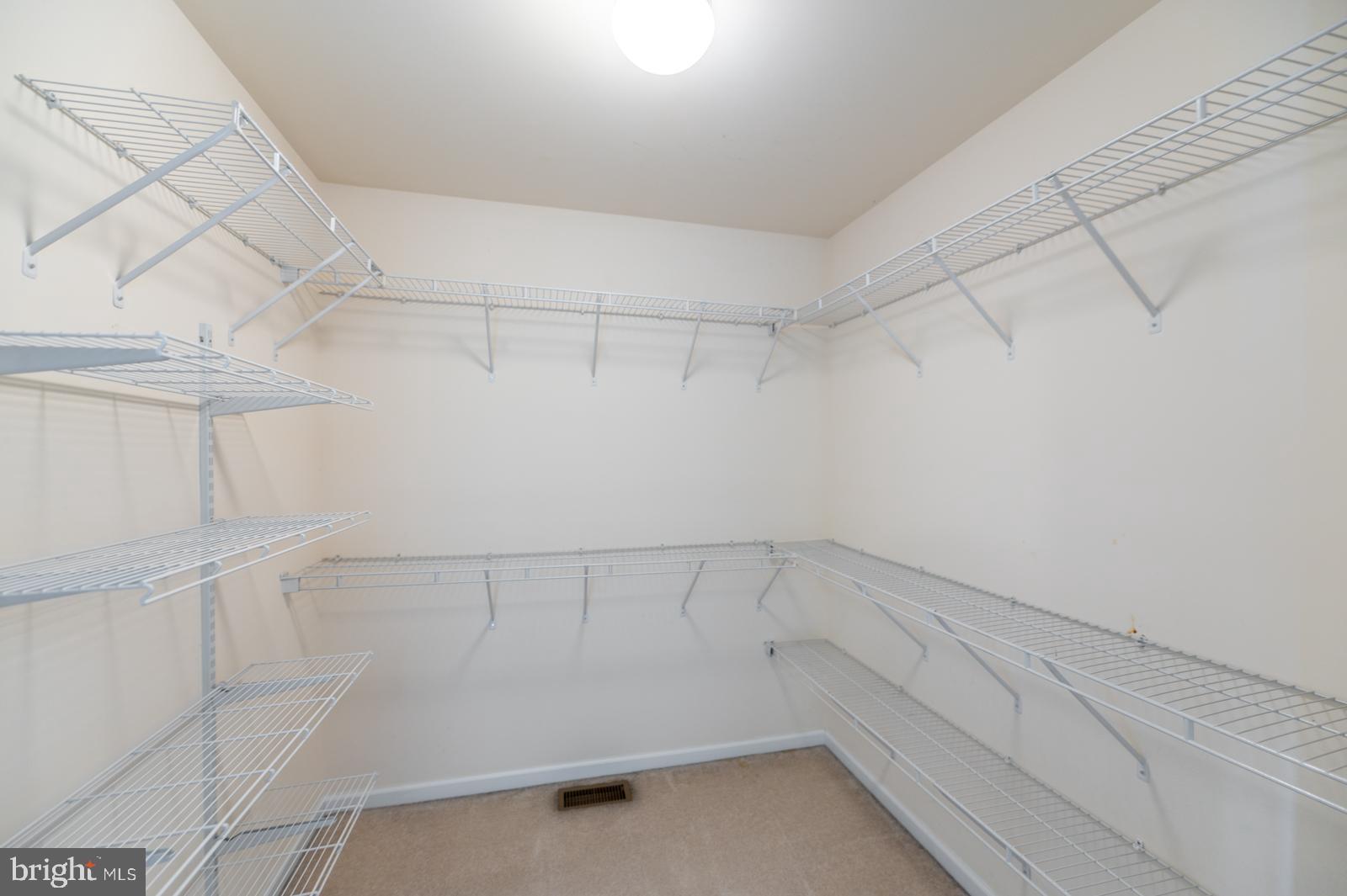 GREEN POINT - Residential