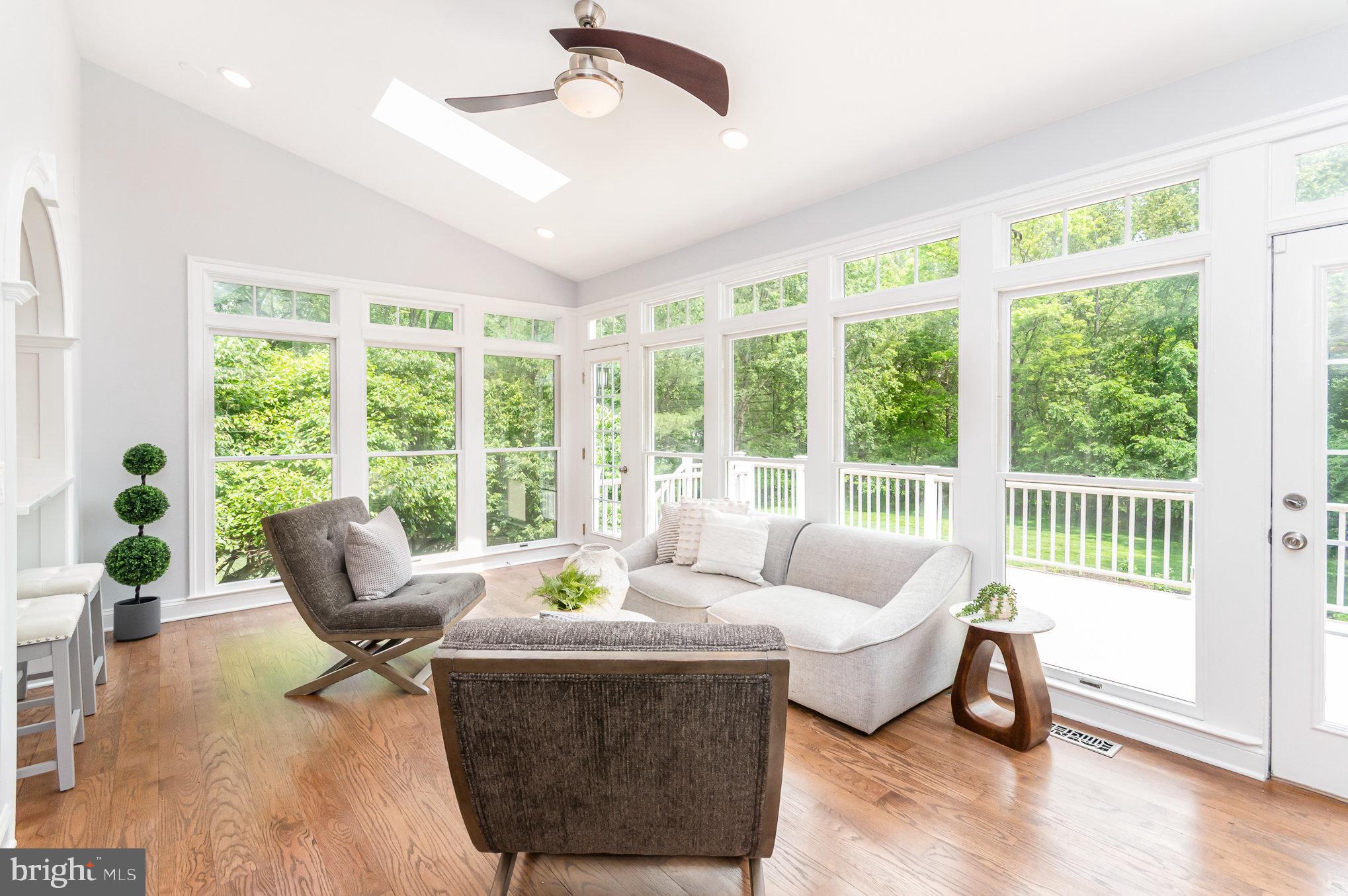 HUNTER'S CREST - Residential