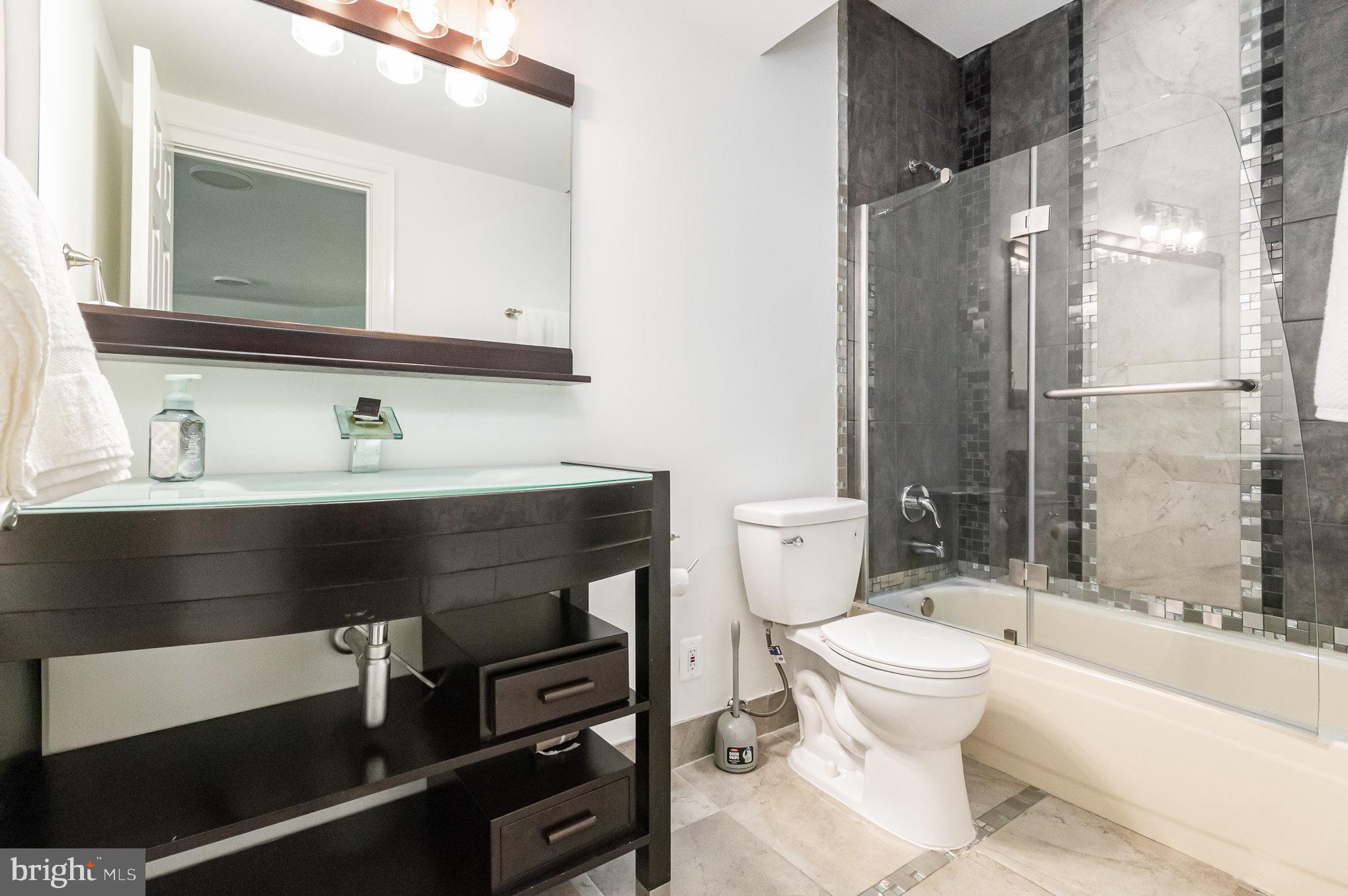 HUNTER'S CREST - Residential