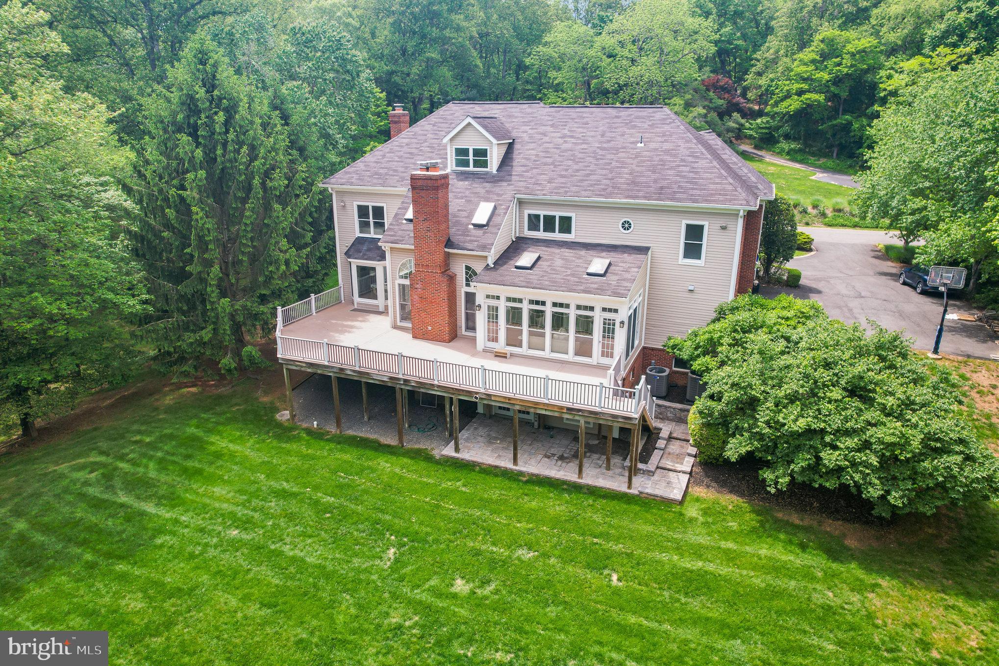 HUNTER'S CREST - Residential