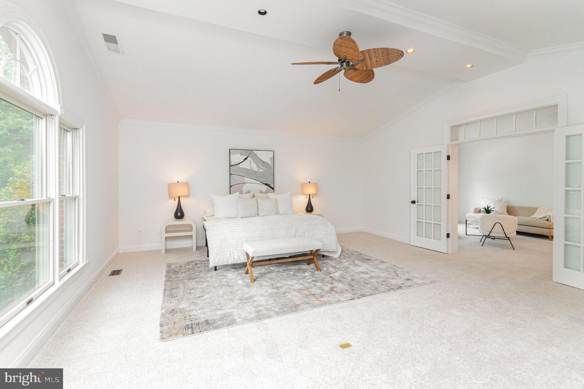 HUNTER'S CREST - Residential