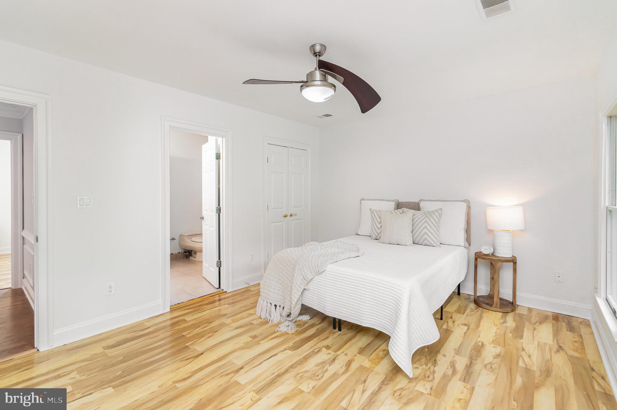 HUNTER'S CREST - Residential