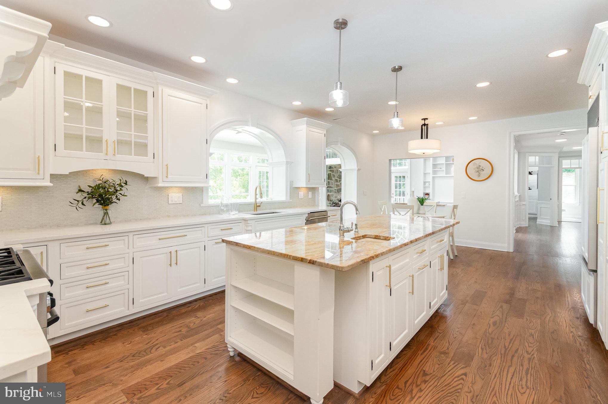 HUNTER'S CREST - Residential