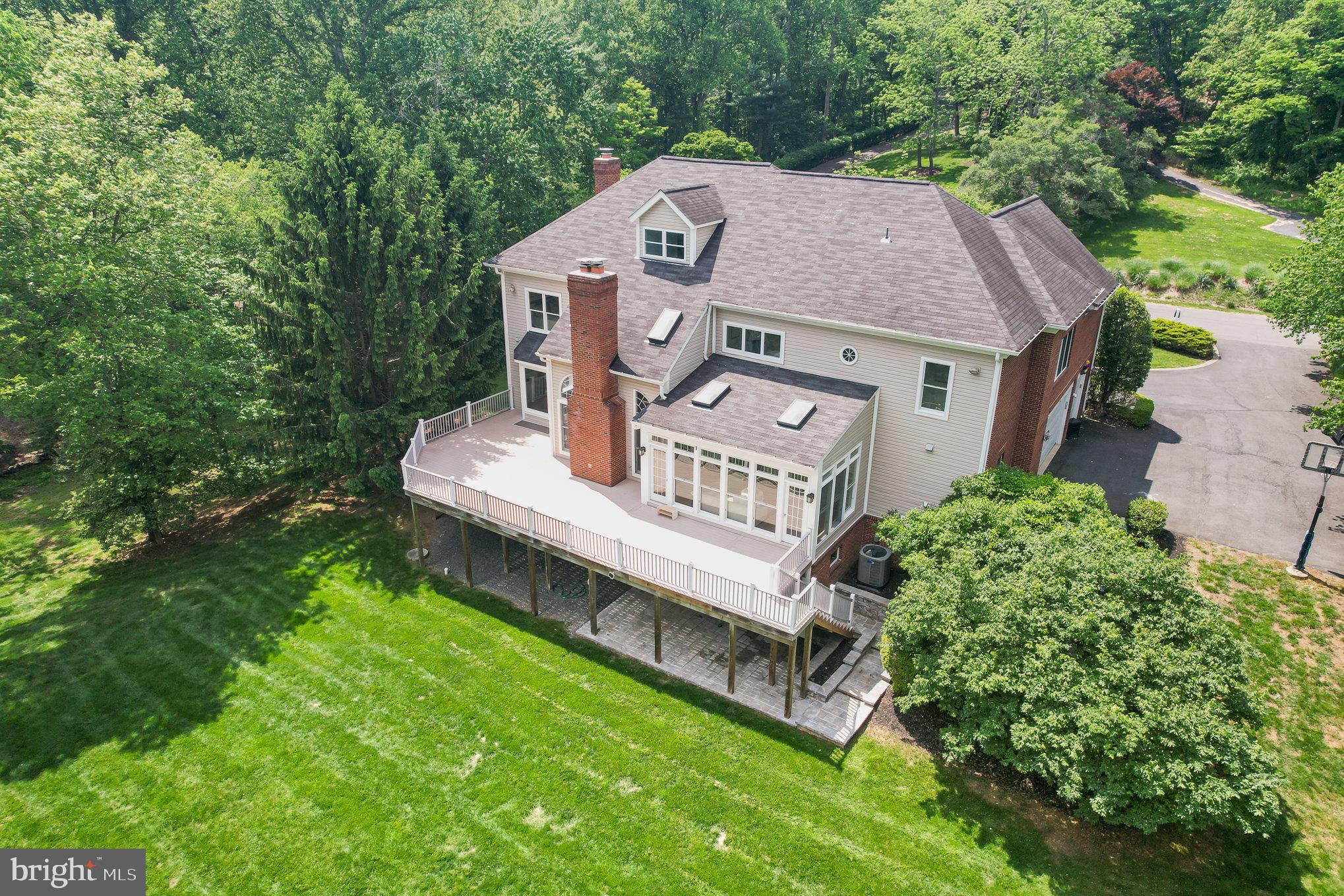 HUNTER'S CREST - Residential