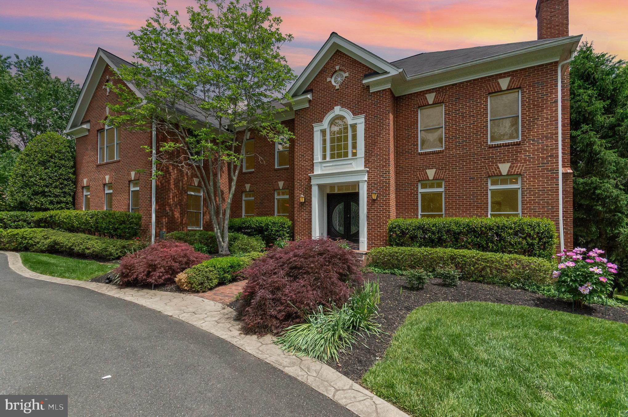 HUNTER'S CREST - Residential