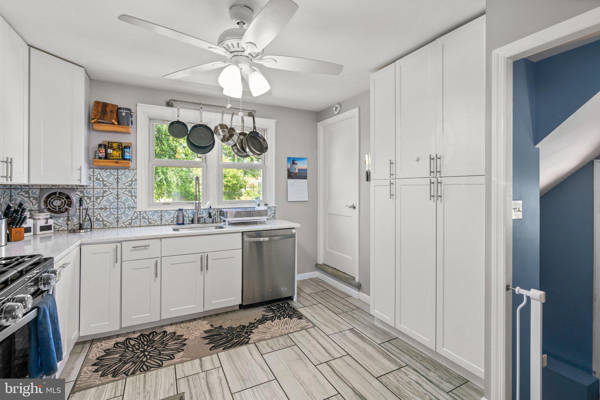 OAKLAND TERRACE - Residential