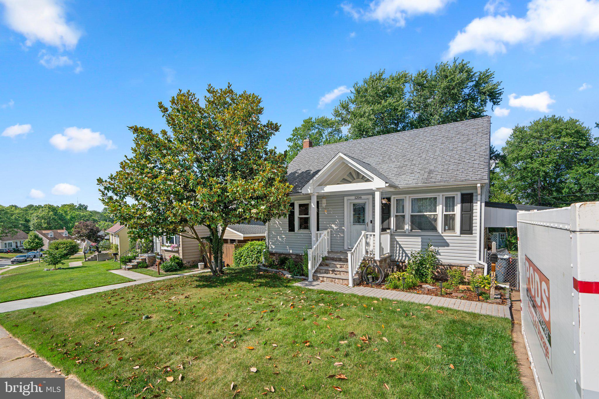 OAKLAND TERRACE - Residential