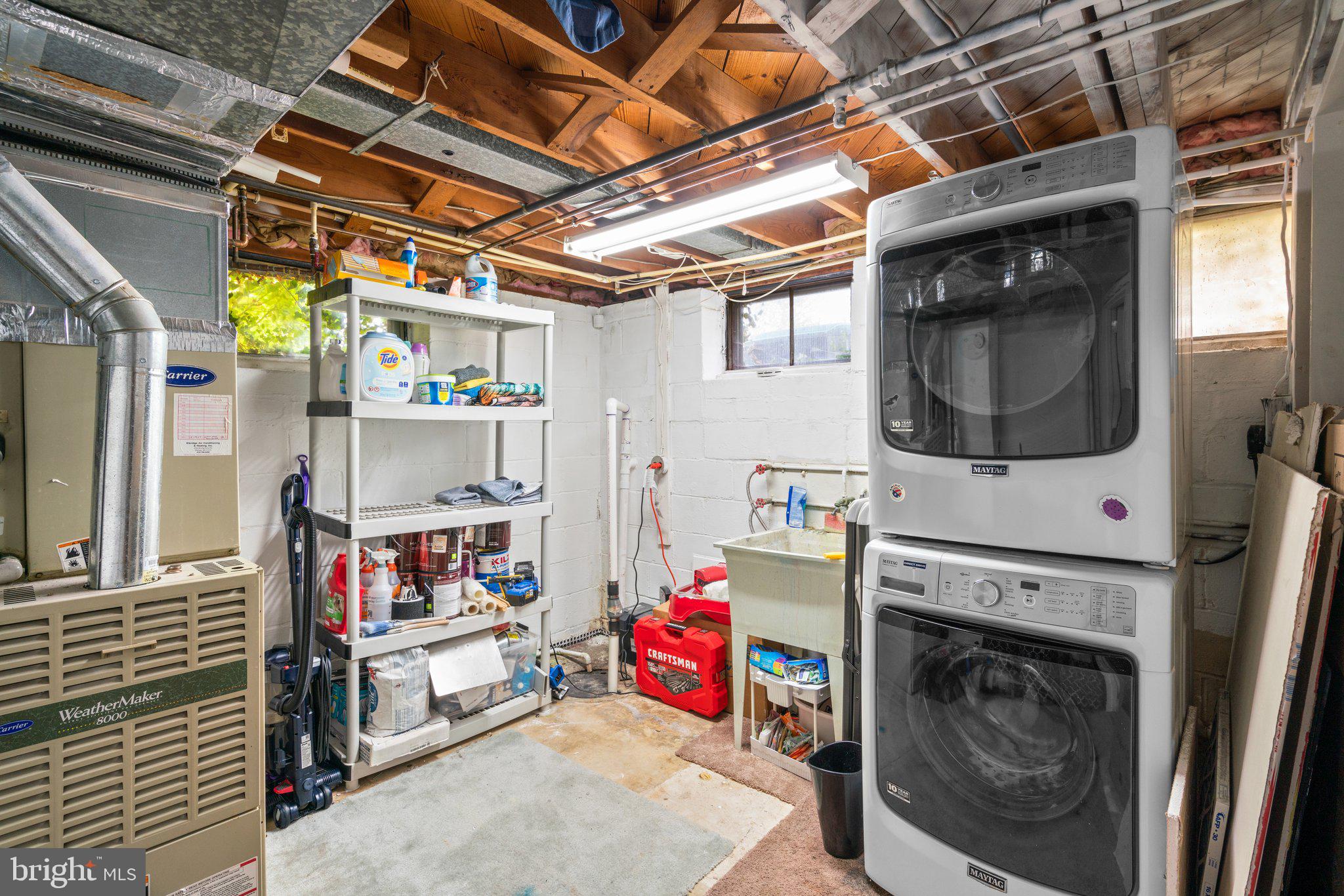 OAKLAND TERRACE - Residential