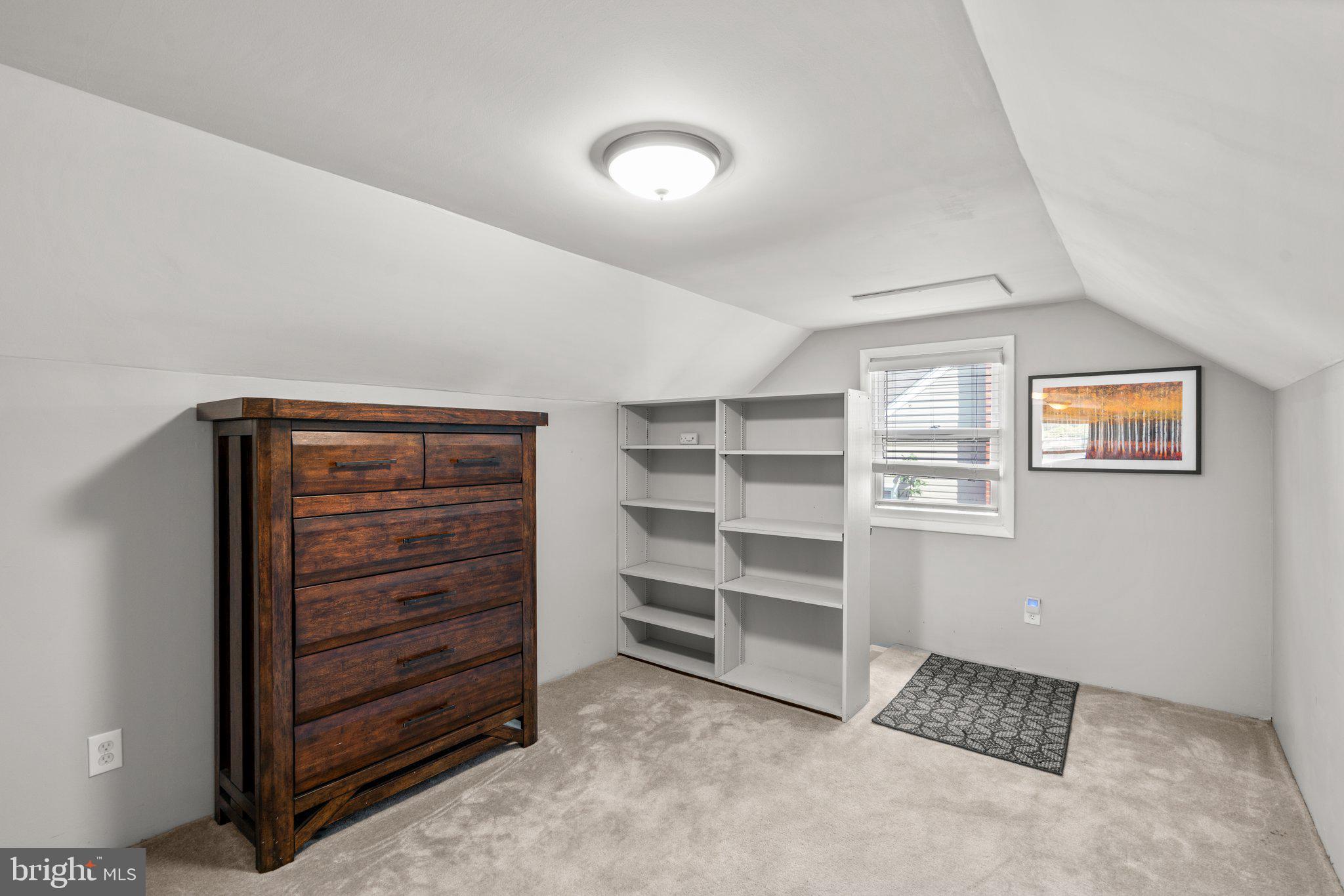 OAKLAND TERRACE - Residential