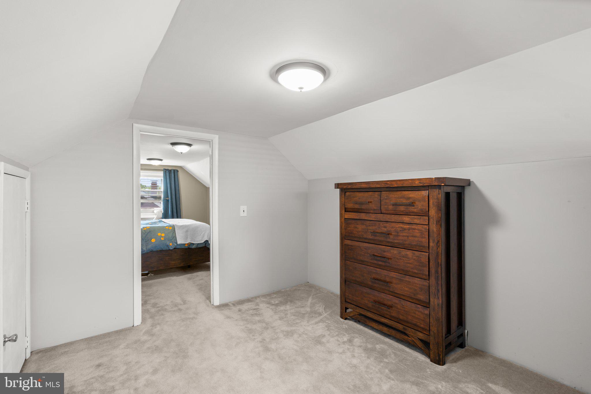 OAKLAND TERRACE - Residential