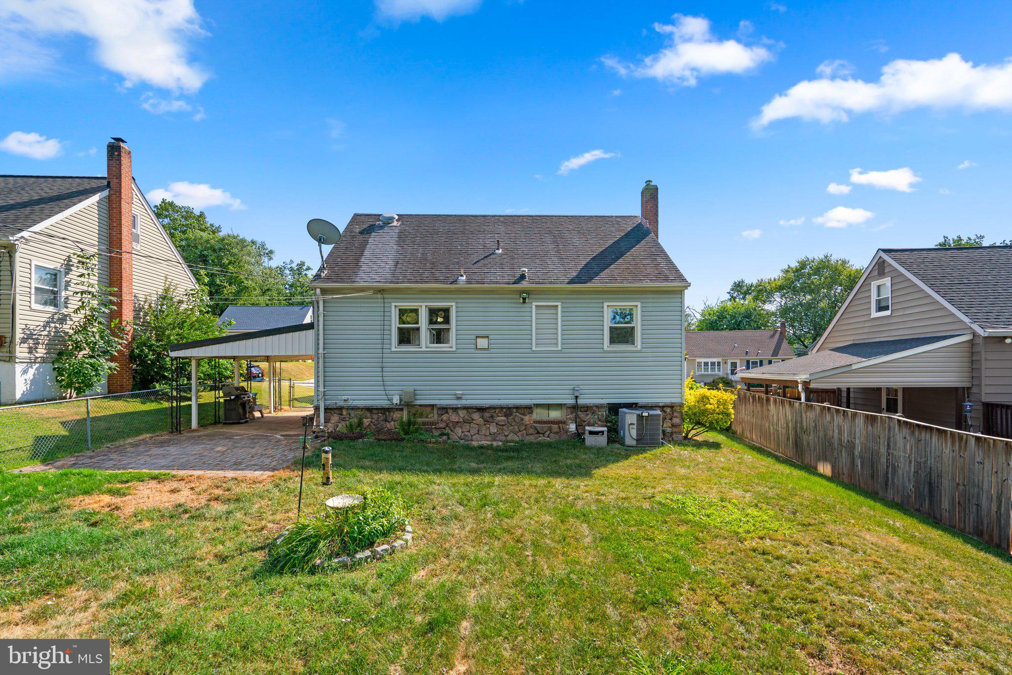 OAKLAND TERRACE - Residential
