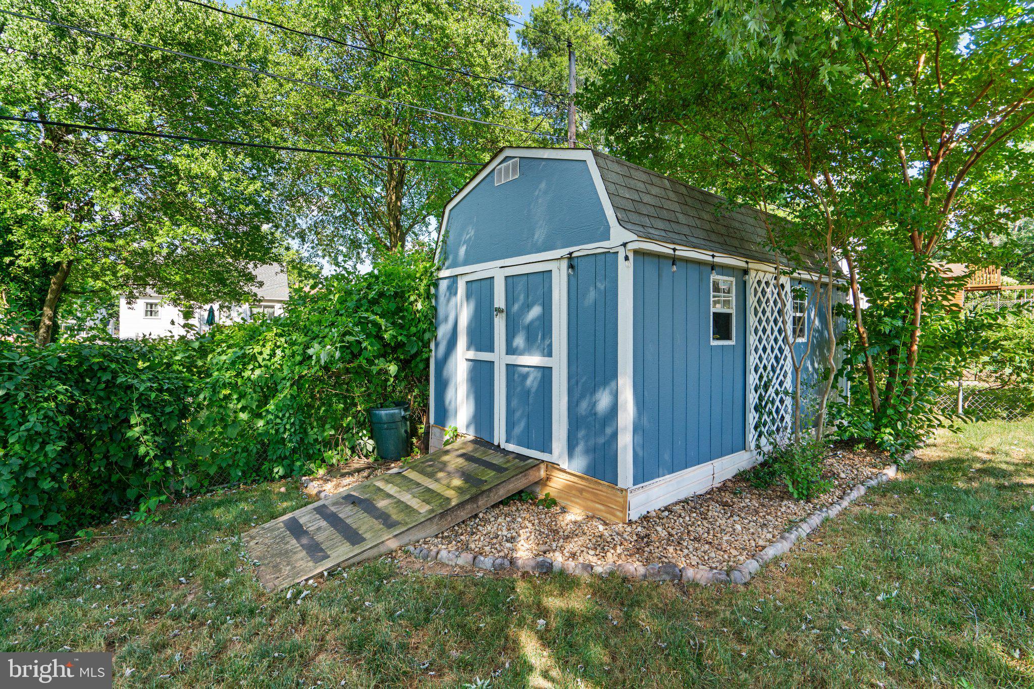 OAKLAND TERRACE - Residential