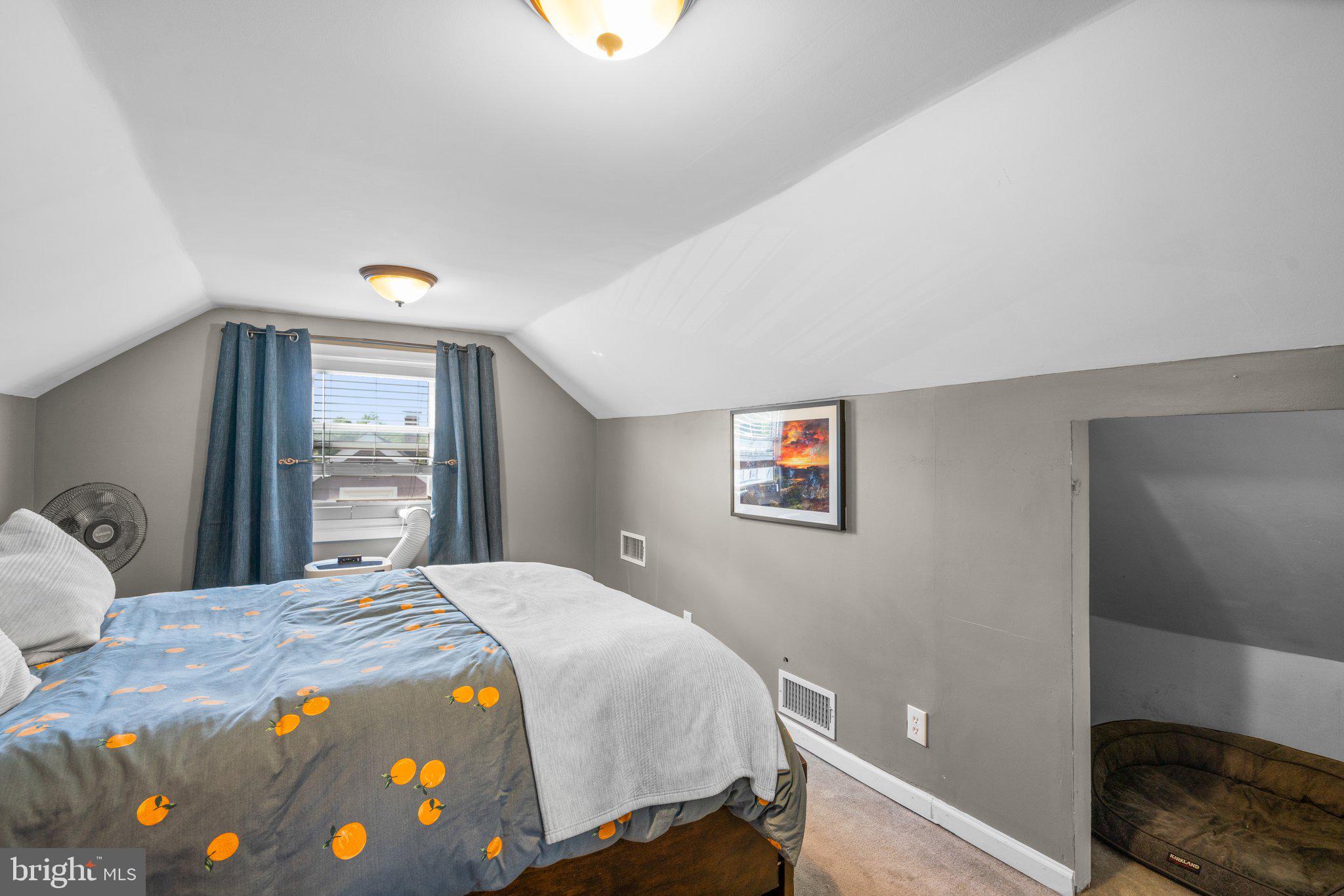 OAKLAND TERRACE - Residential