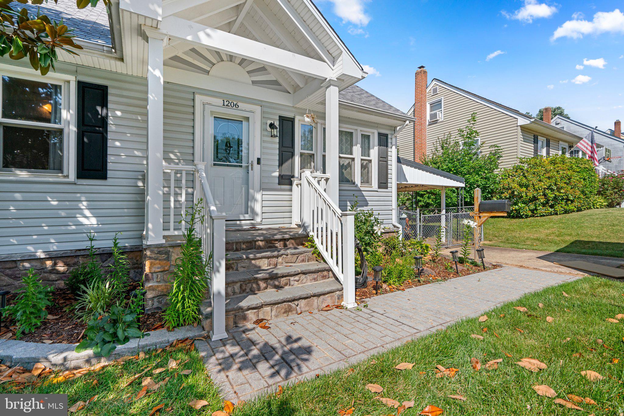 OAKLAND TERRACE - Residential