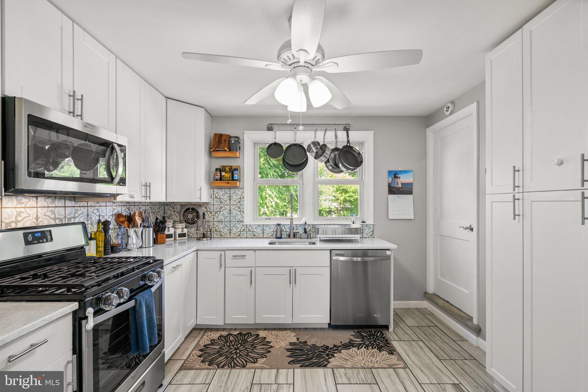 OAKLAND TERRACE - Residential