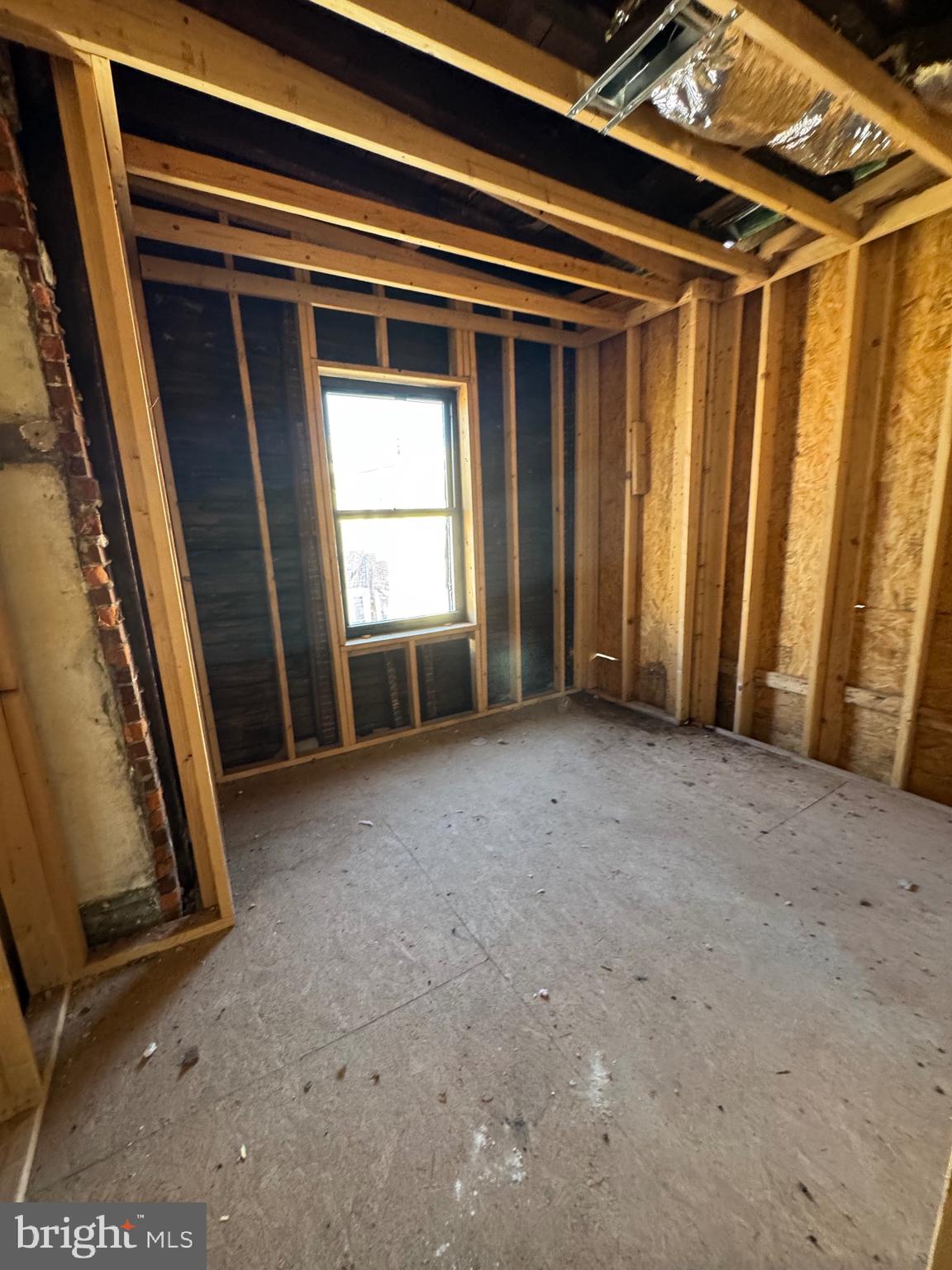 STRAWBERRY MANSION - Residential Income