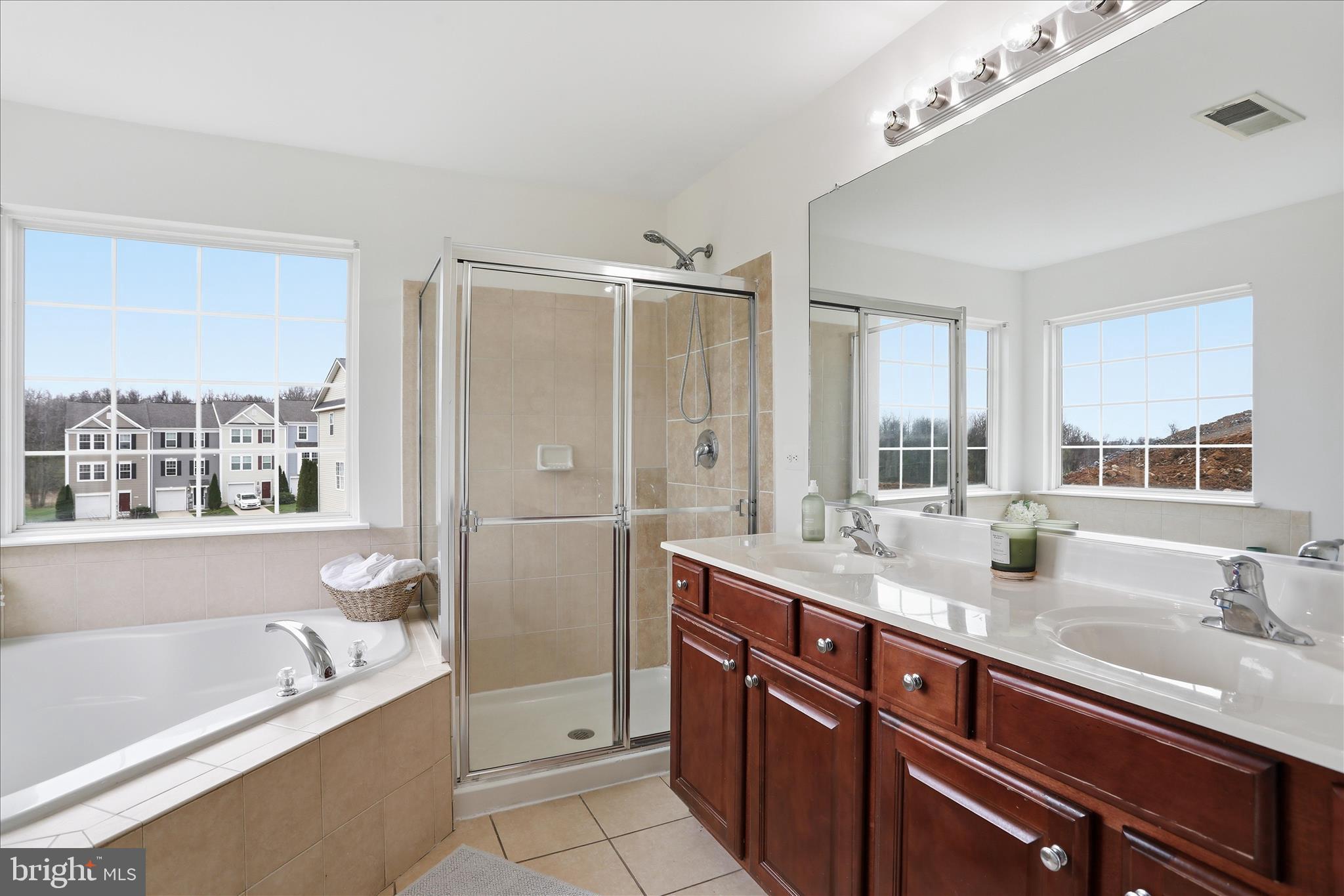 THE GALLERY - Residential