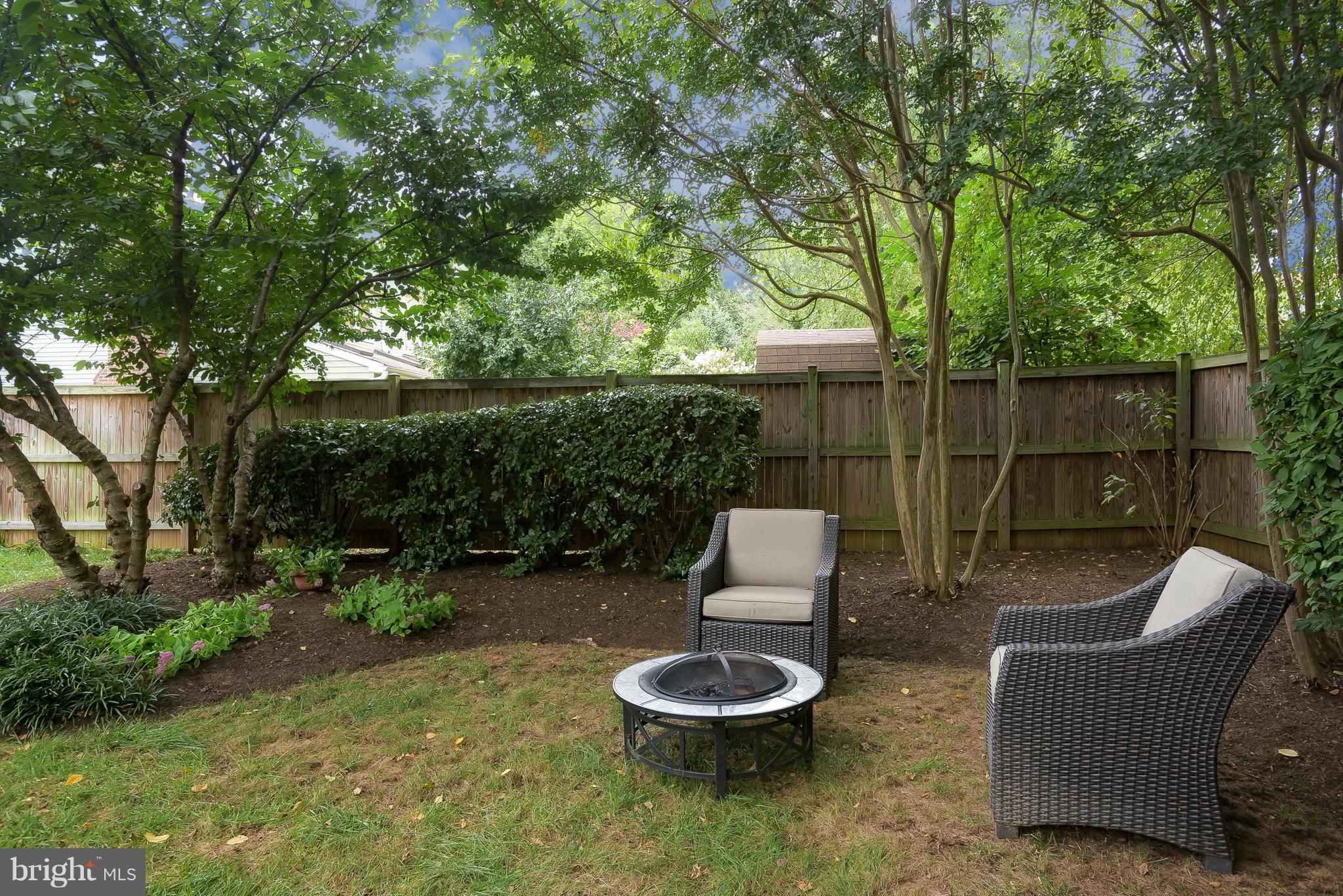 WHISPERING WOODS - Residential