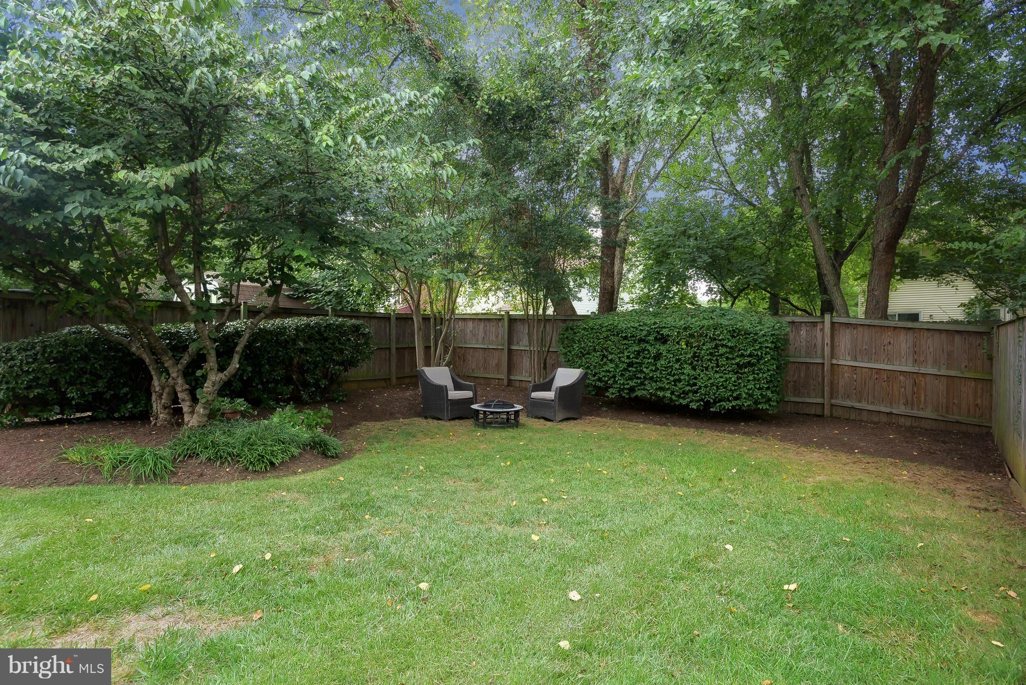 WHISPERING WOODS - Residential