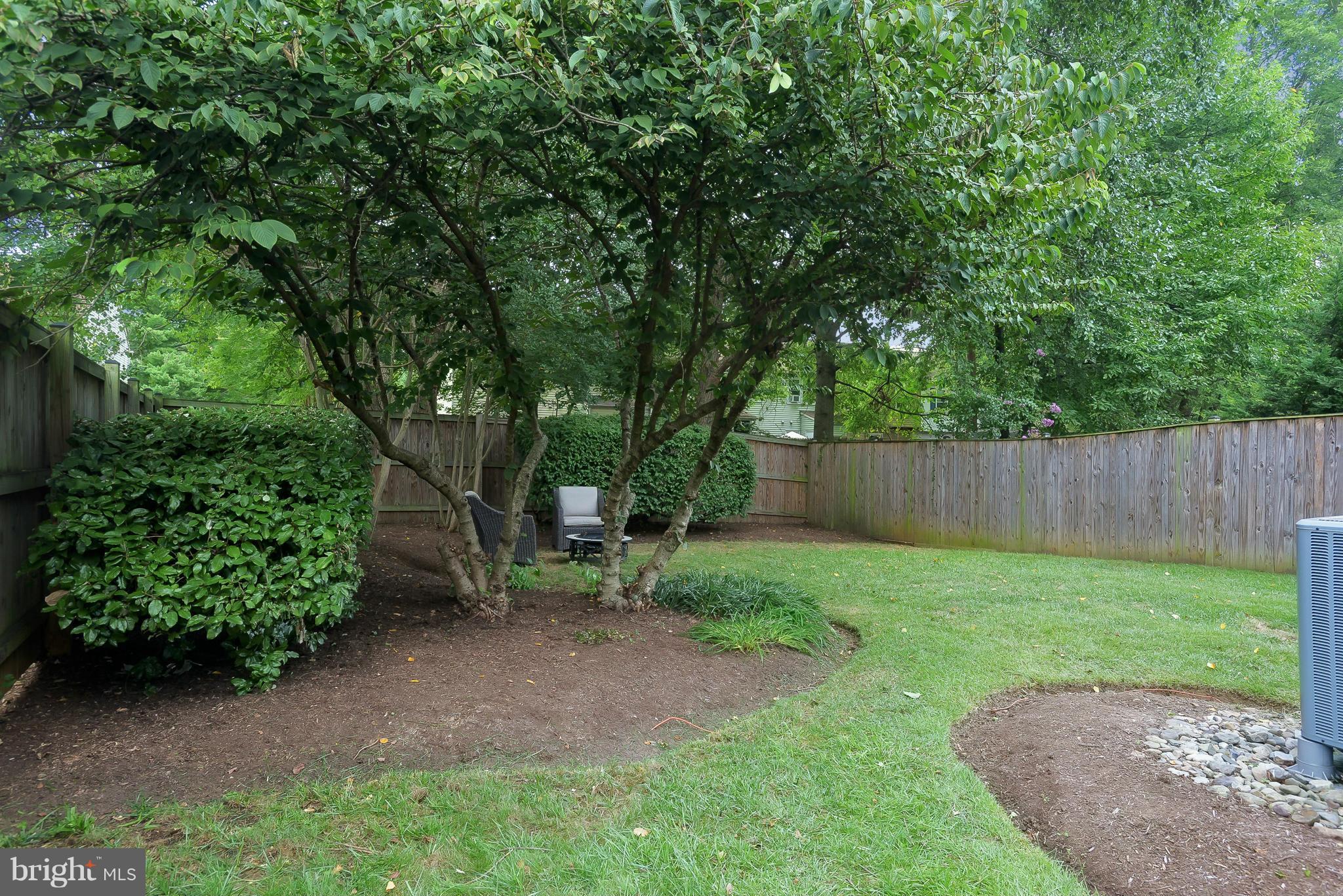 WHISPERING WOODS - Residential