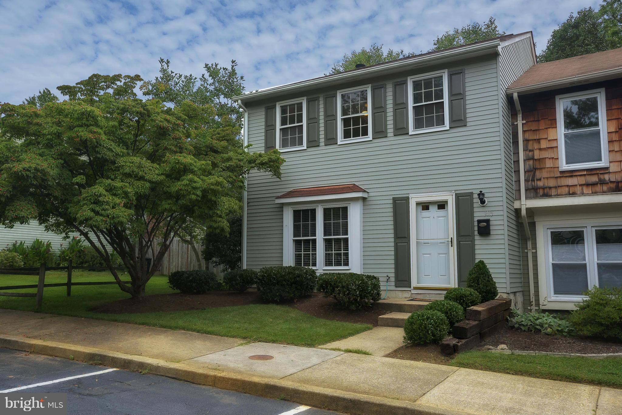 WHISPERING WOODS - Residential