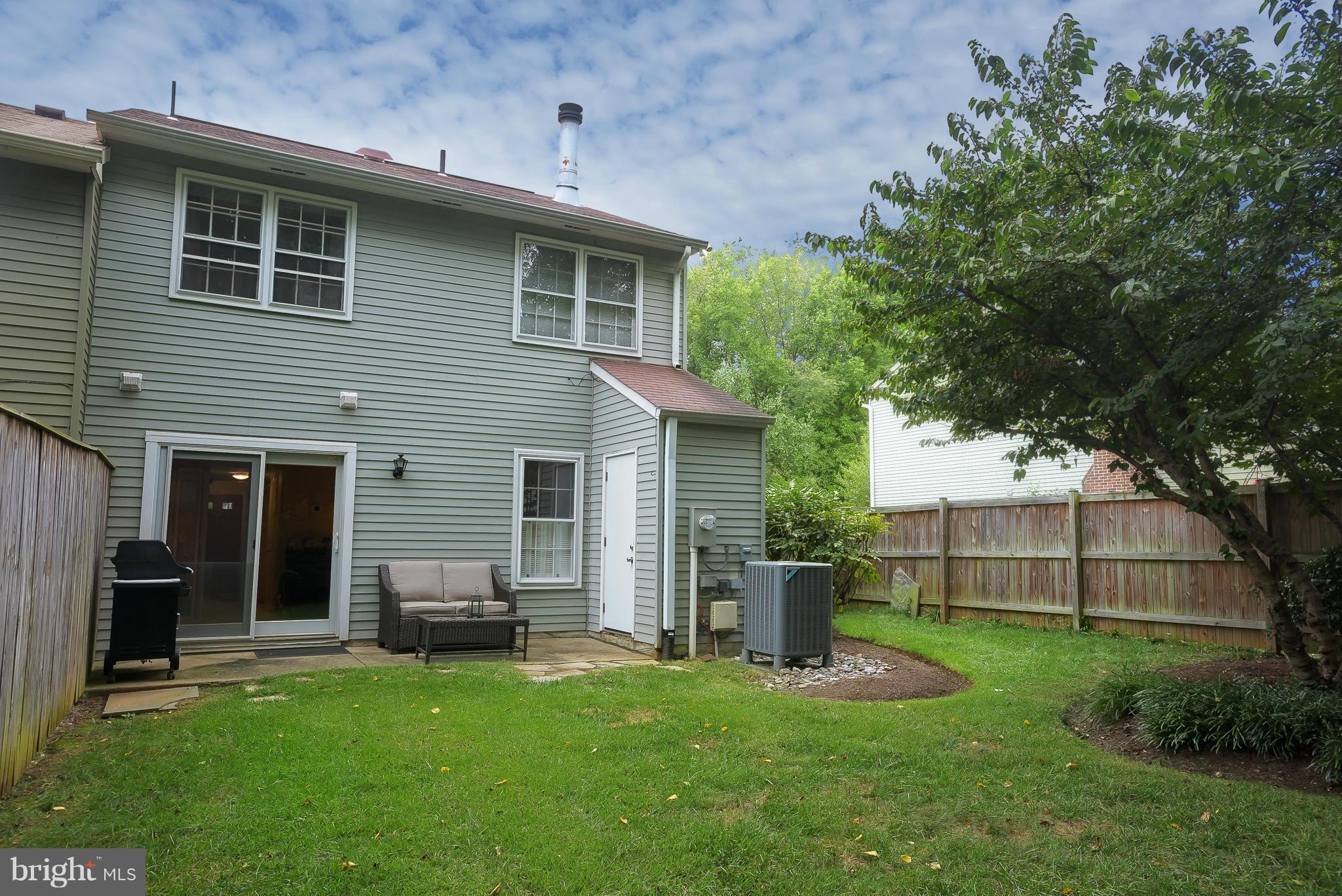 WHISPERING WOODS - Residential