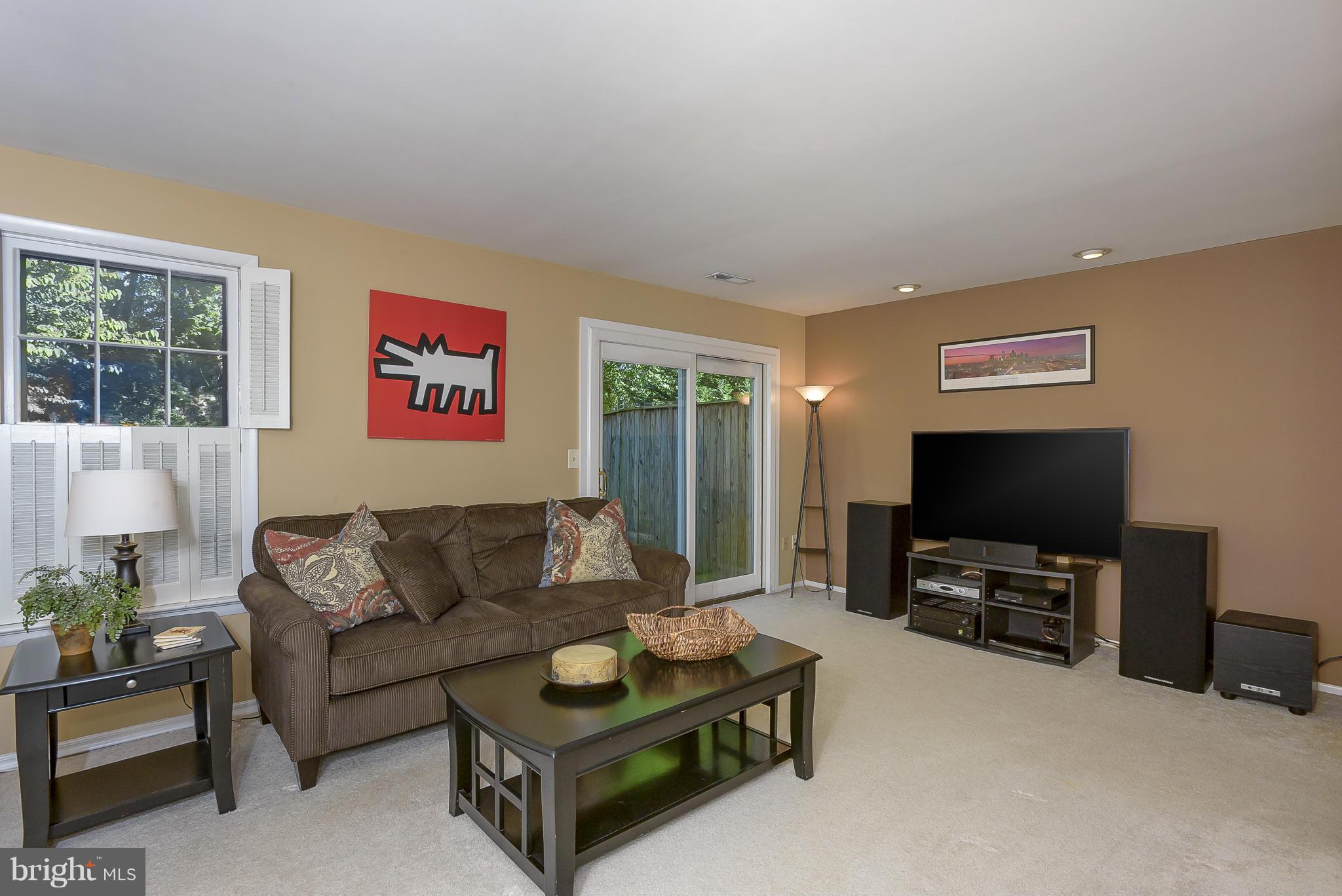 WHISPERING WOODS - Residential