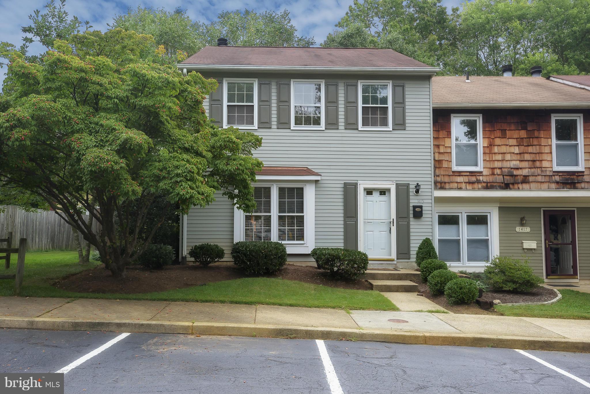 WHISPERING WOODS - Residential