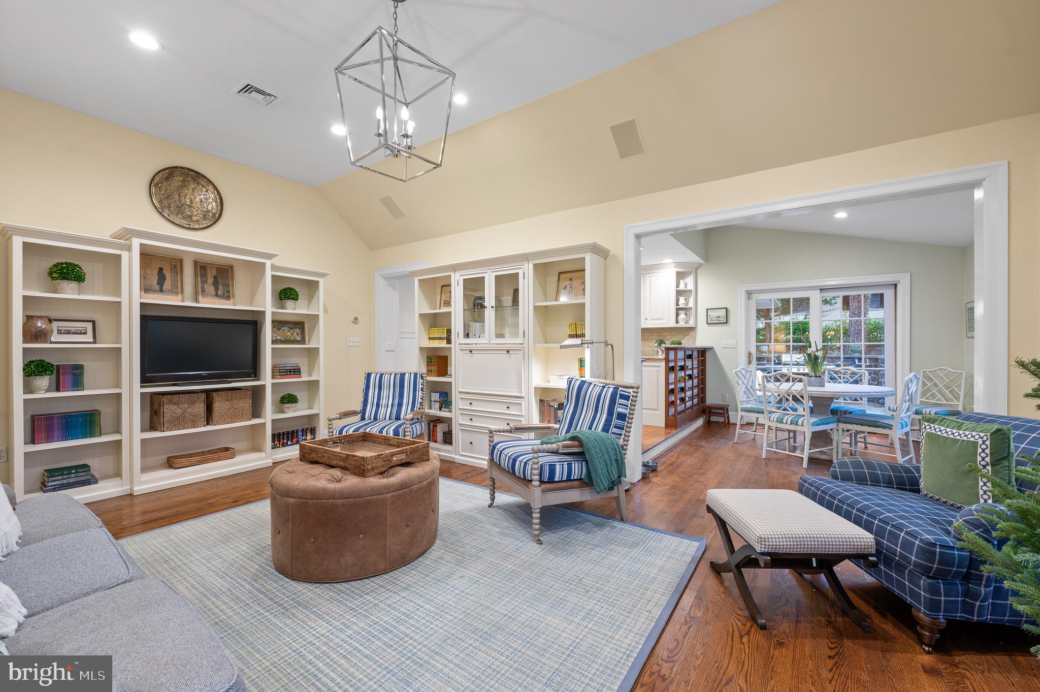 SOUTH WAYNE - Residential