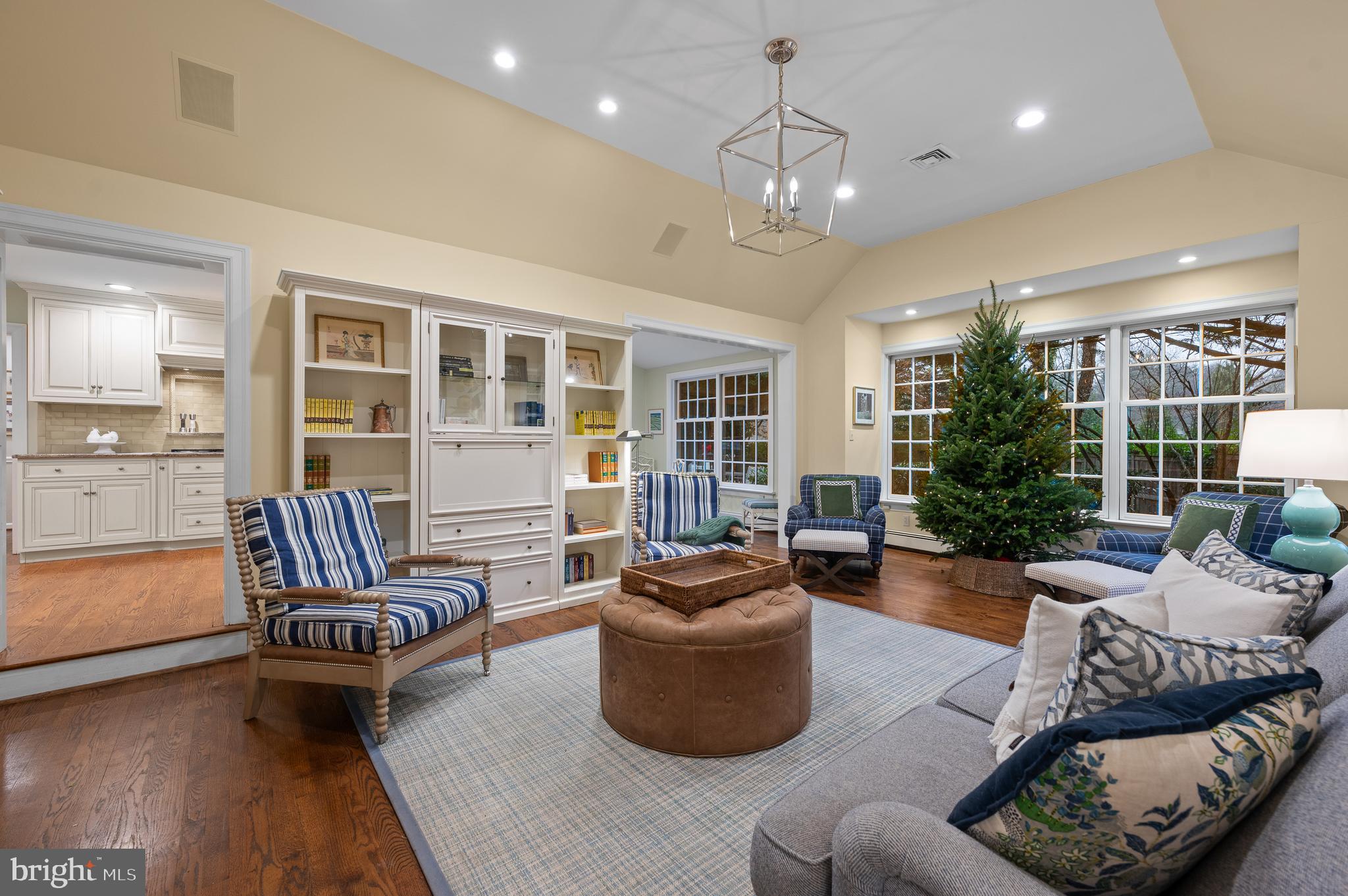 SOUTH WAYNE - Residential