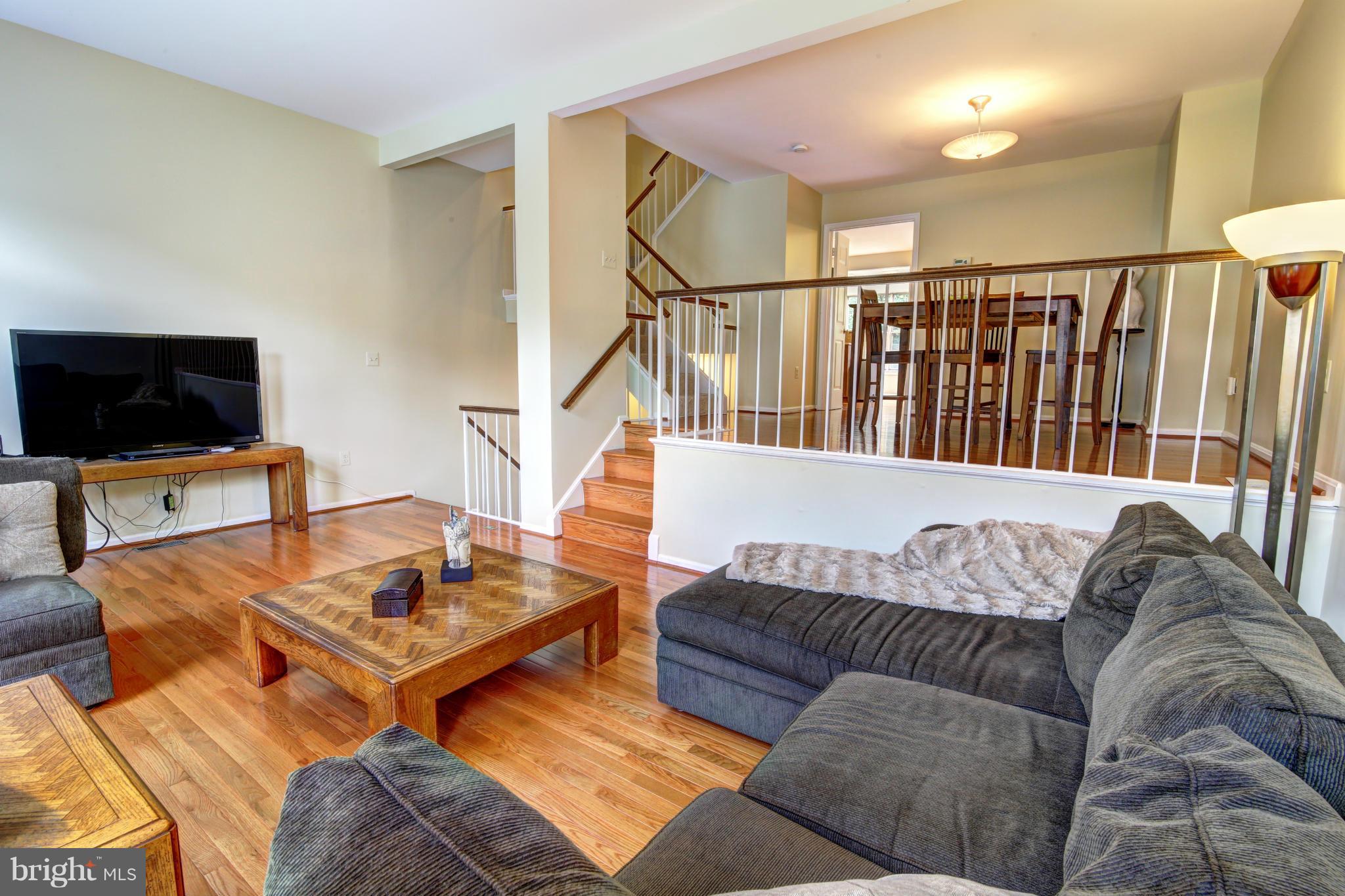 ASHBURN VILLAGE - Residential