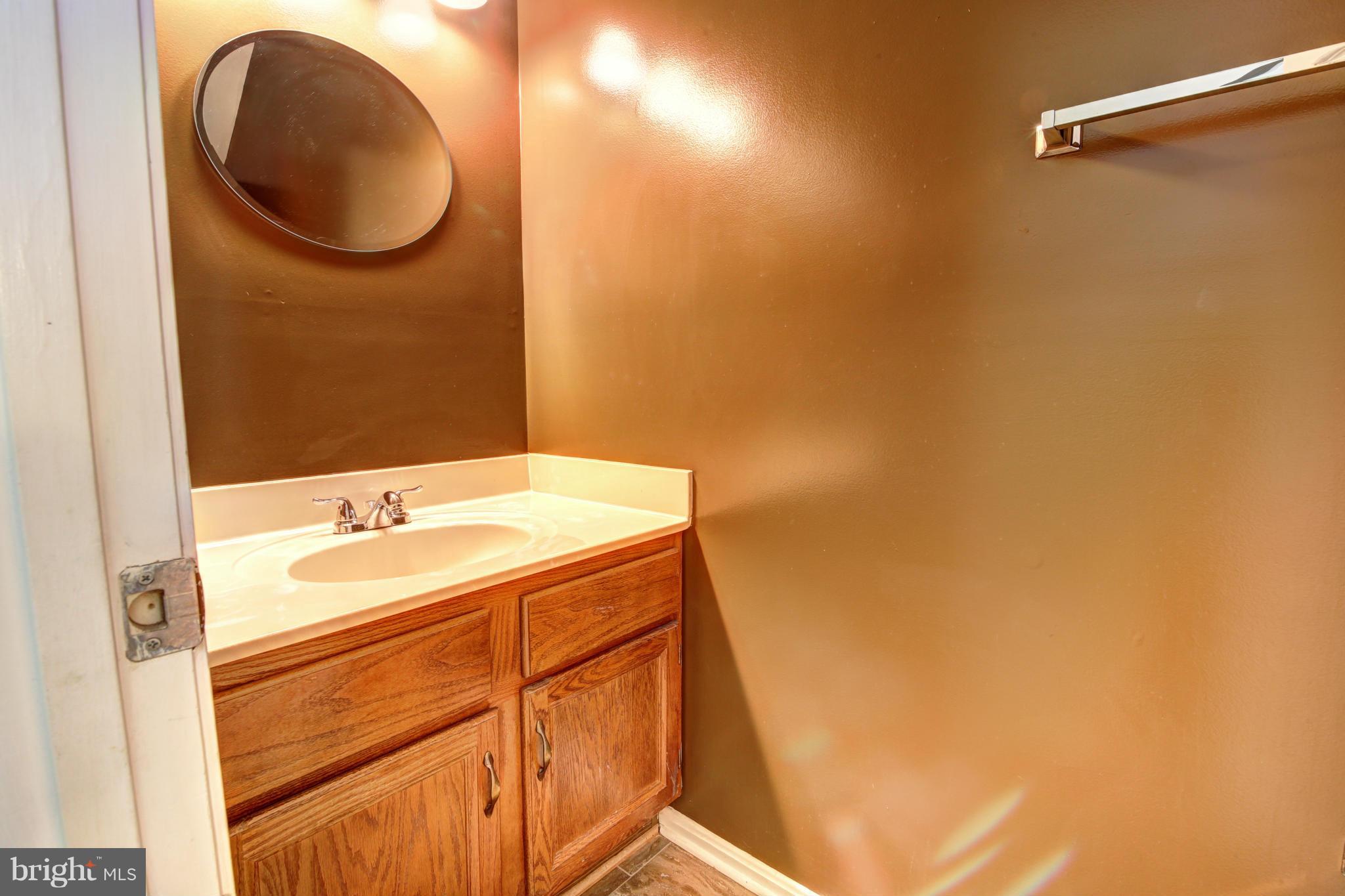 ASHBURN VILLAGE - Residential