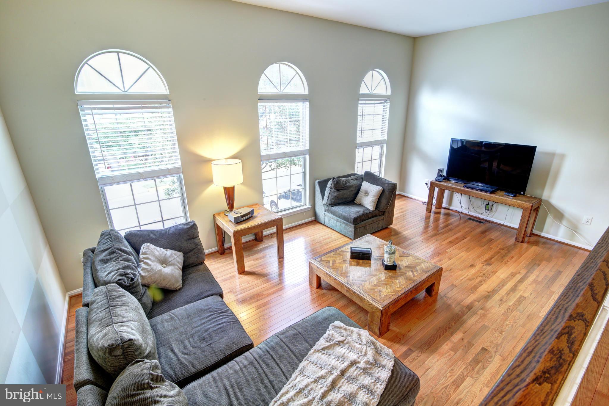 ASHBURN VILLAGE - Residential