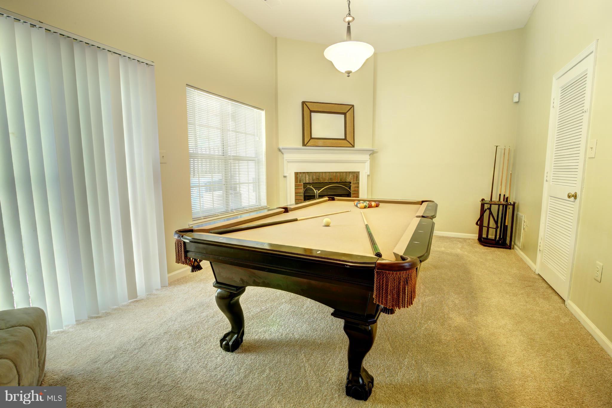 ASHBURN VILLAGE - Residential