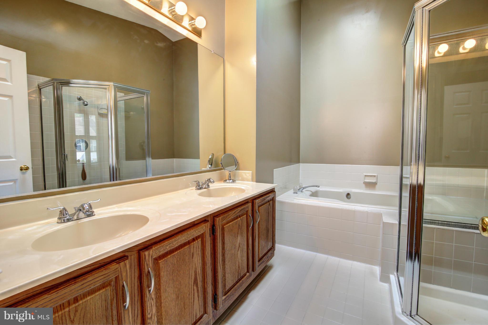 ASHBURN VILLAGE - Residential