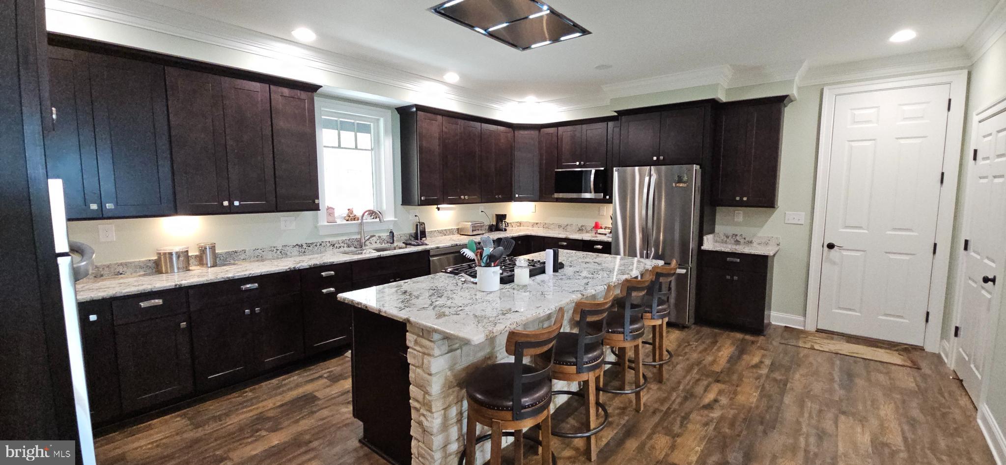 RIVER RIDGE - Residential