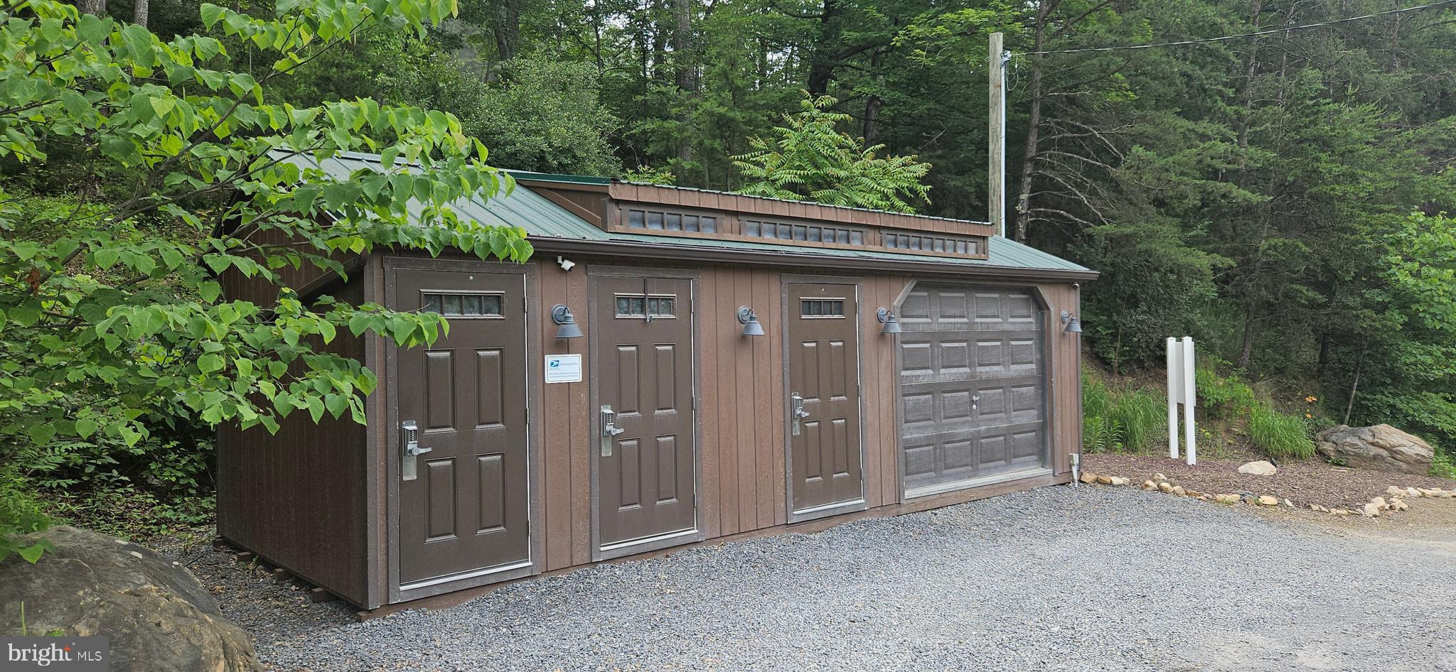 RIVER RIDGE - Residential