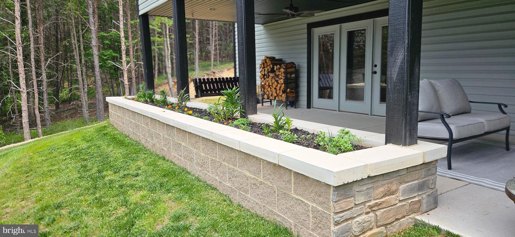 RIVER RIDGE - Residential