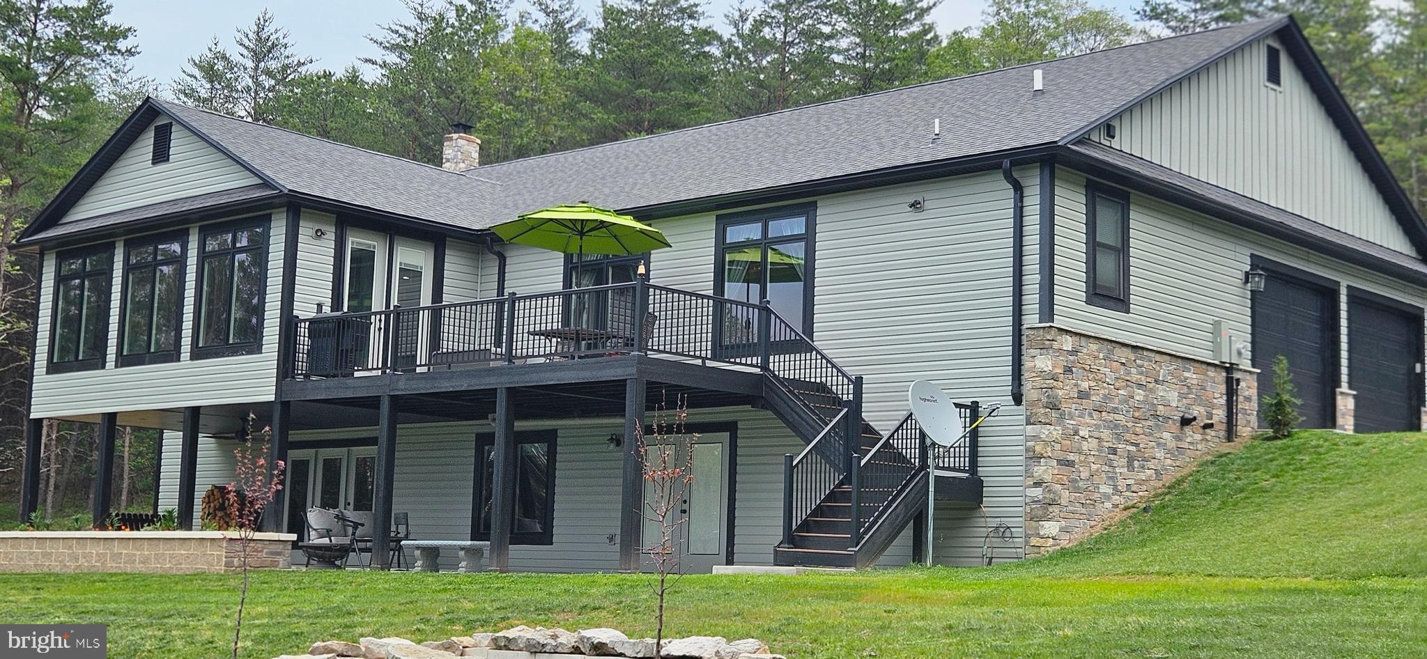 RIVER RIDGE - Residential