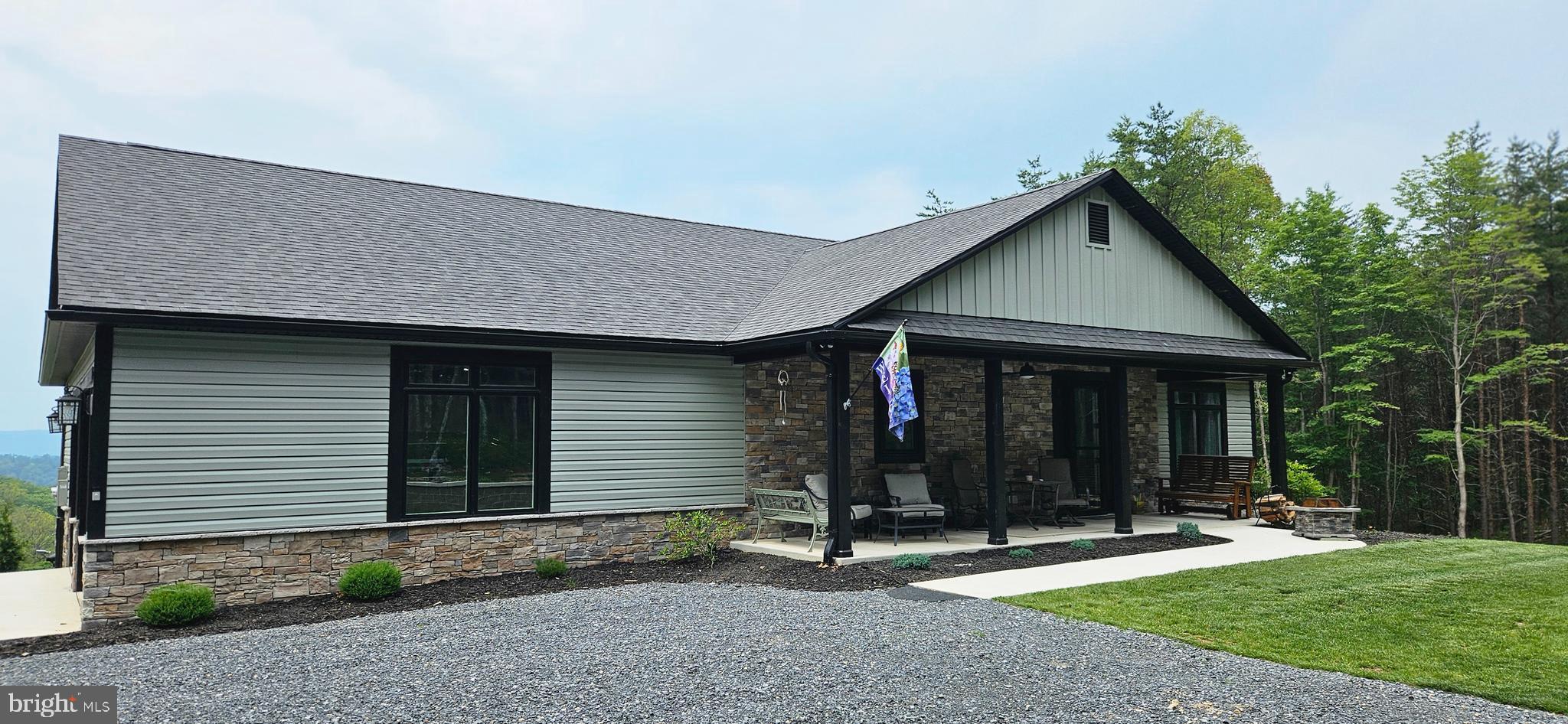 RIVER RIDGE - Residential