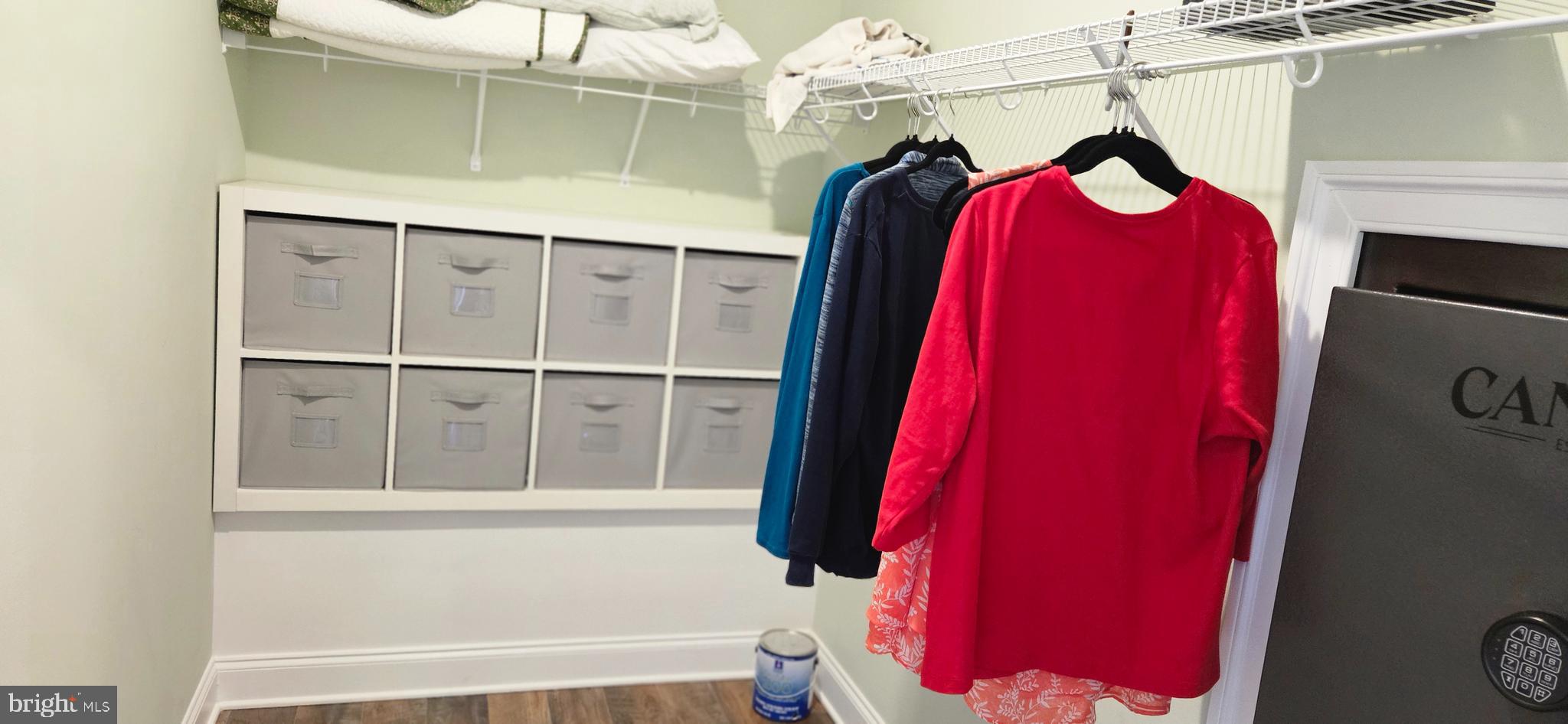 RIVER RIDGE - Residential