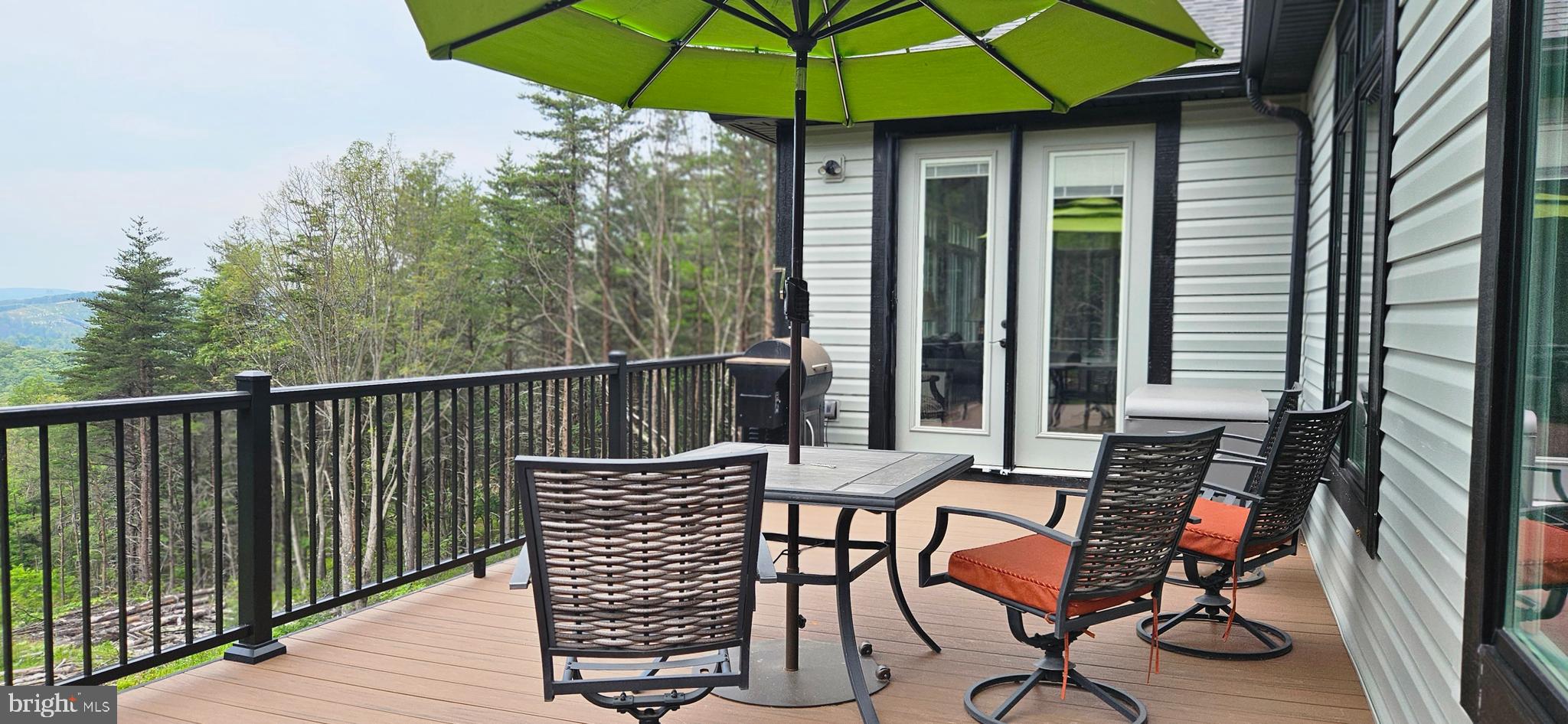 RIVER RIDGE - Residential