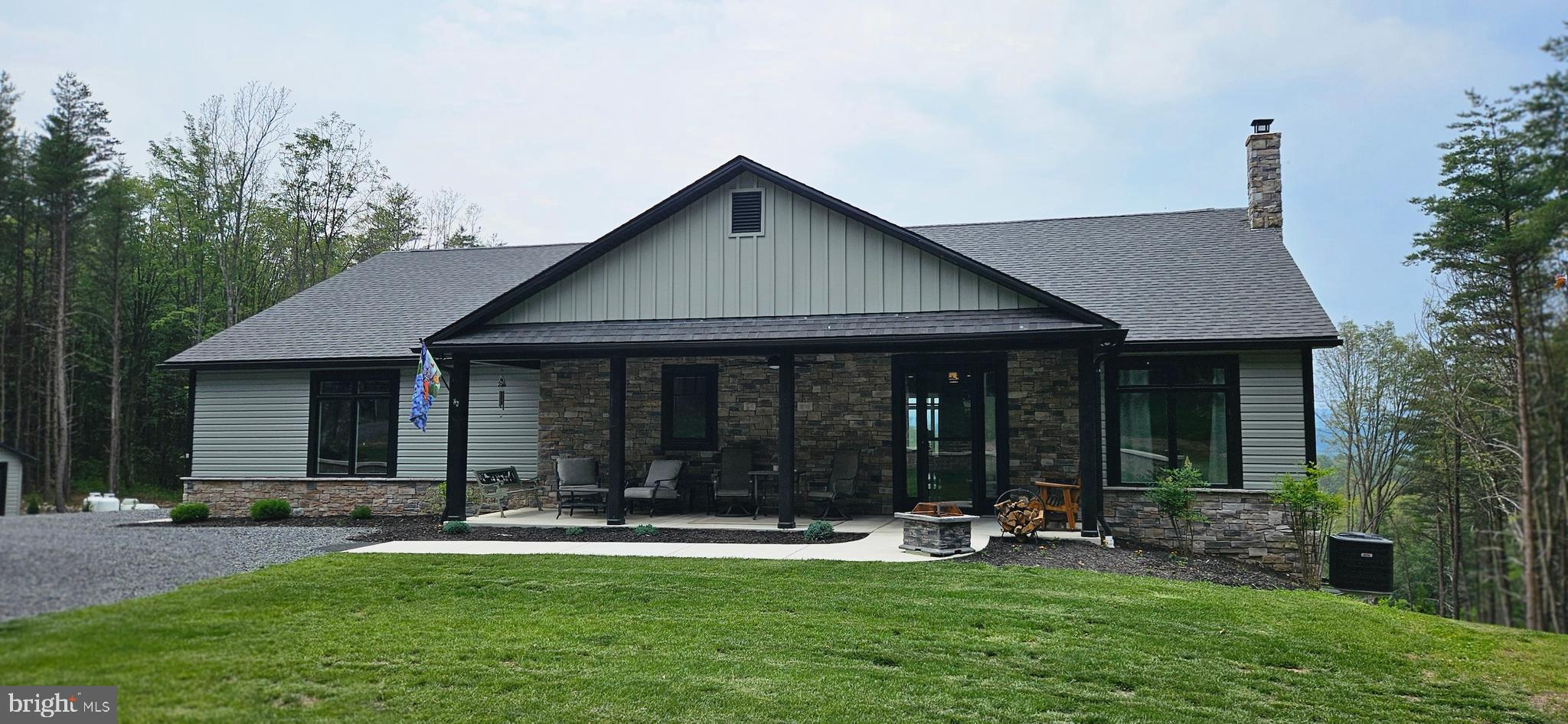 RIVER RIDGE - Residential