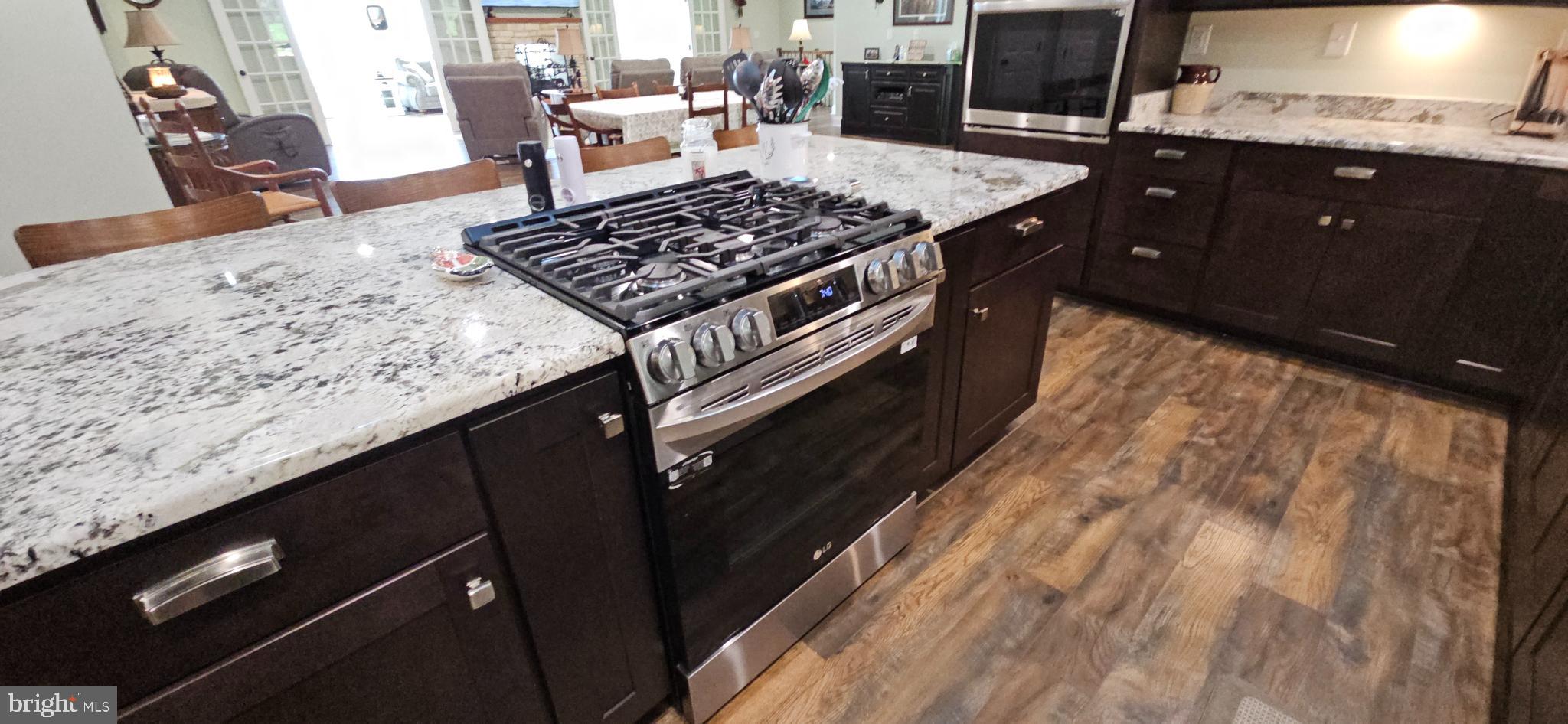 RIVER RIDGE - Residential